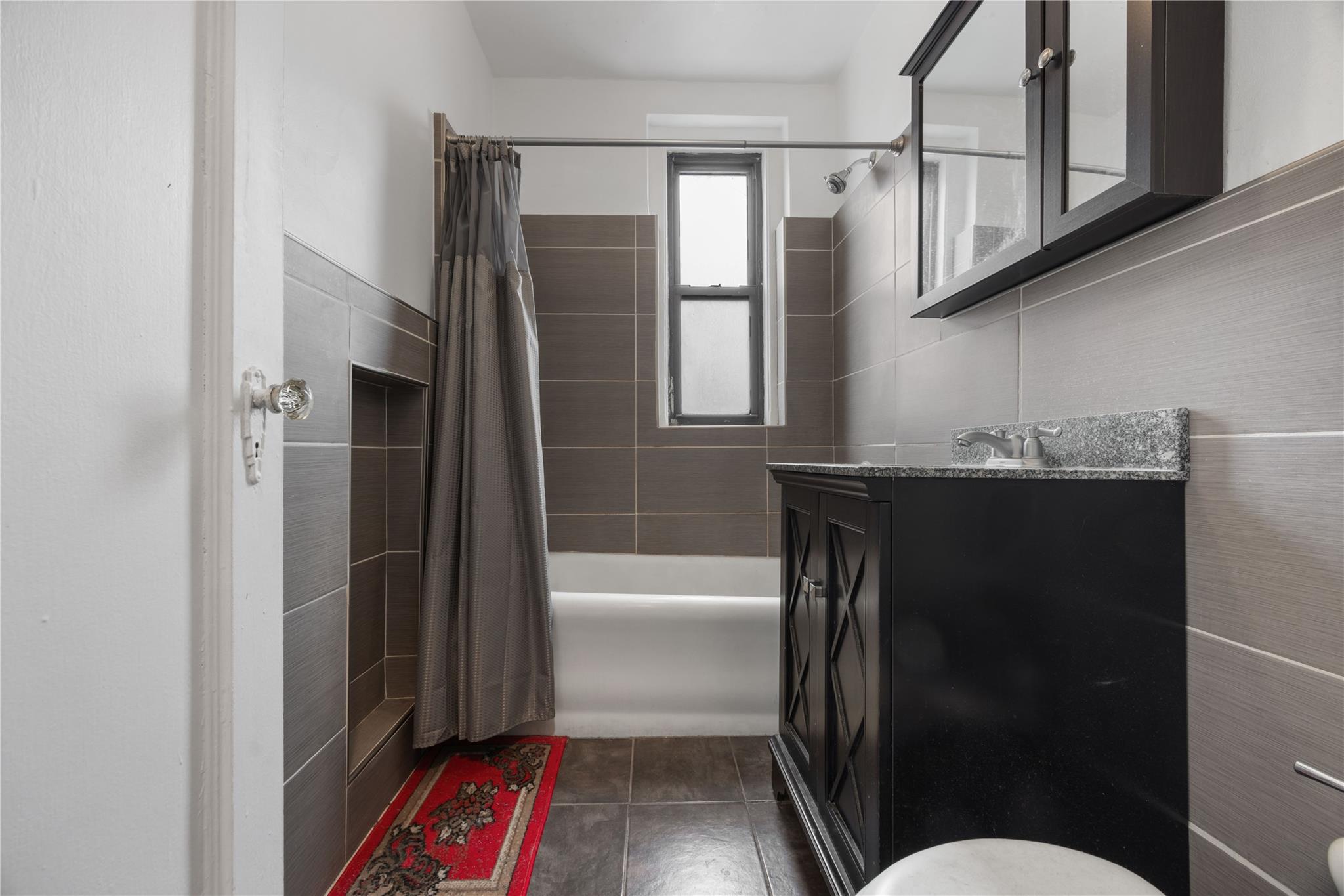 72-34 Austin Street # E3, Forest Hills, NY 11375