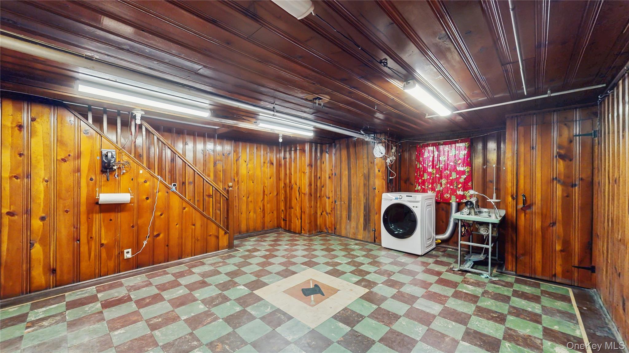 148-40 61 Road, Flushing, NY 11367