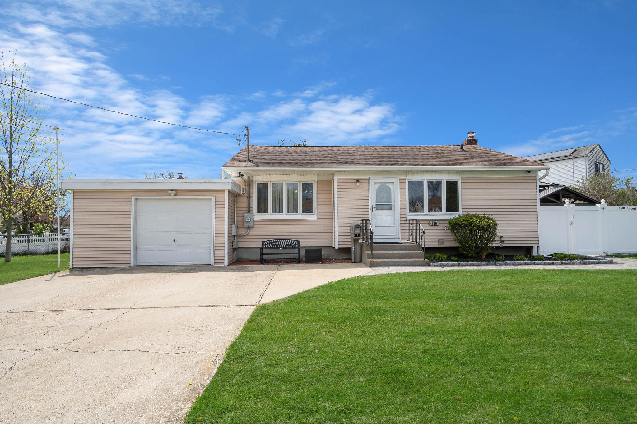 190 Front Avenue, Brentwood, NY 11717
