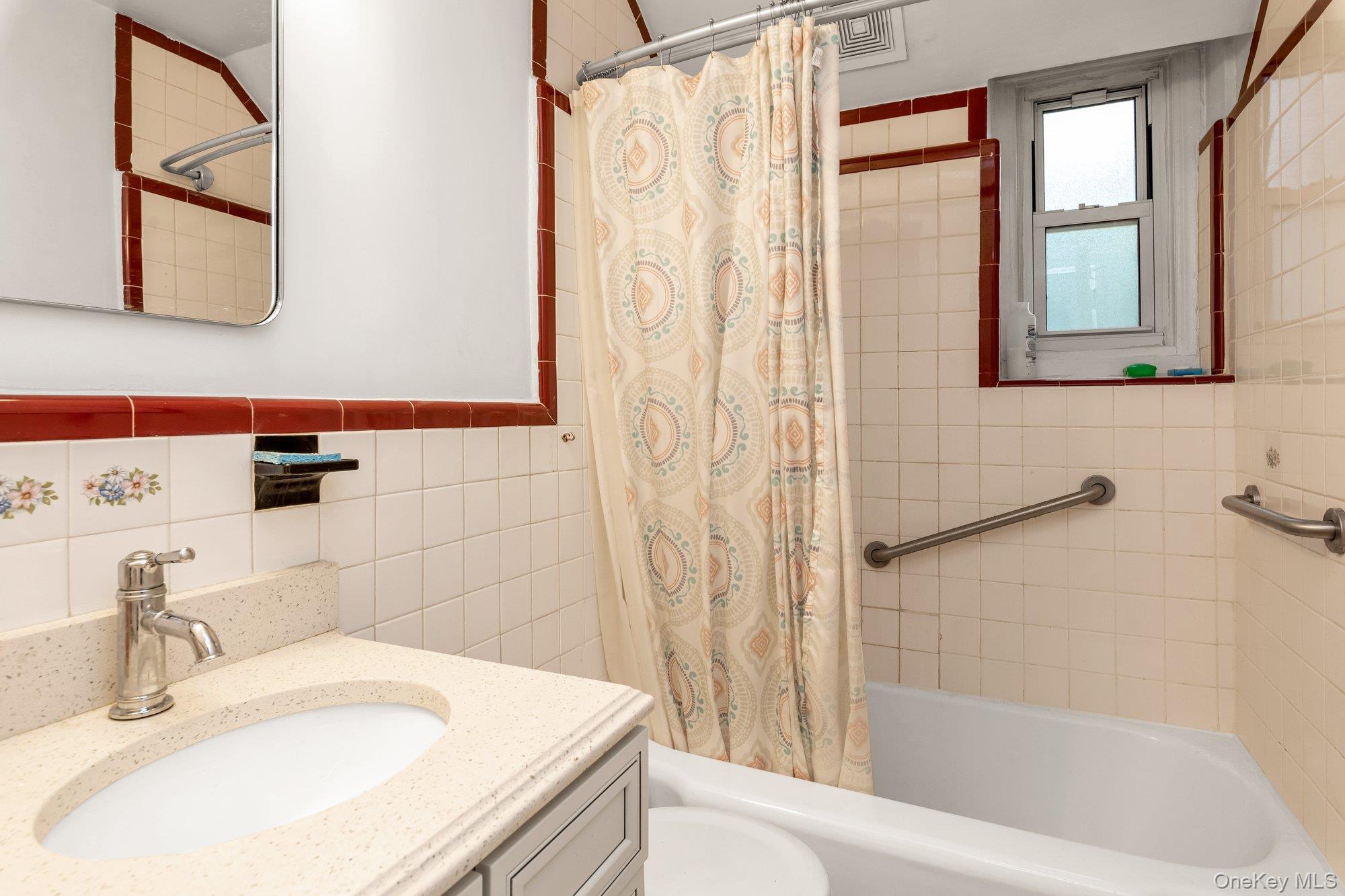 141-34 79th Avenue # A, Flushing, NY 11367