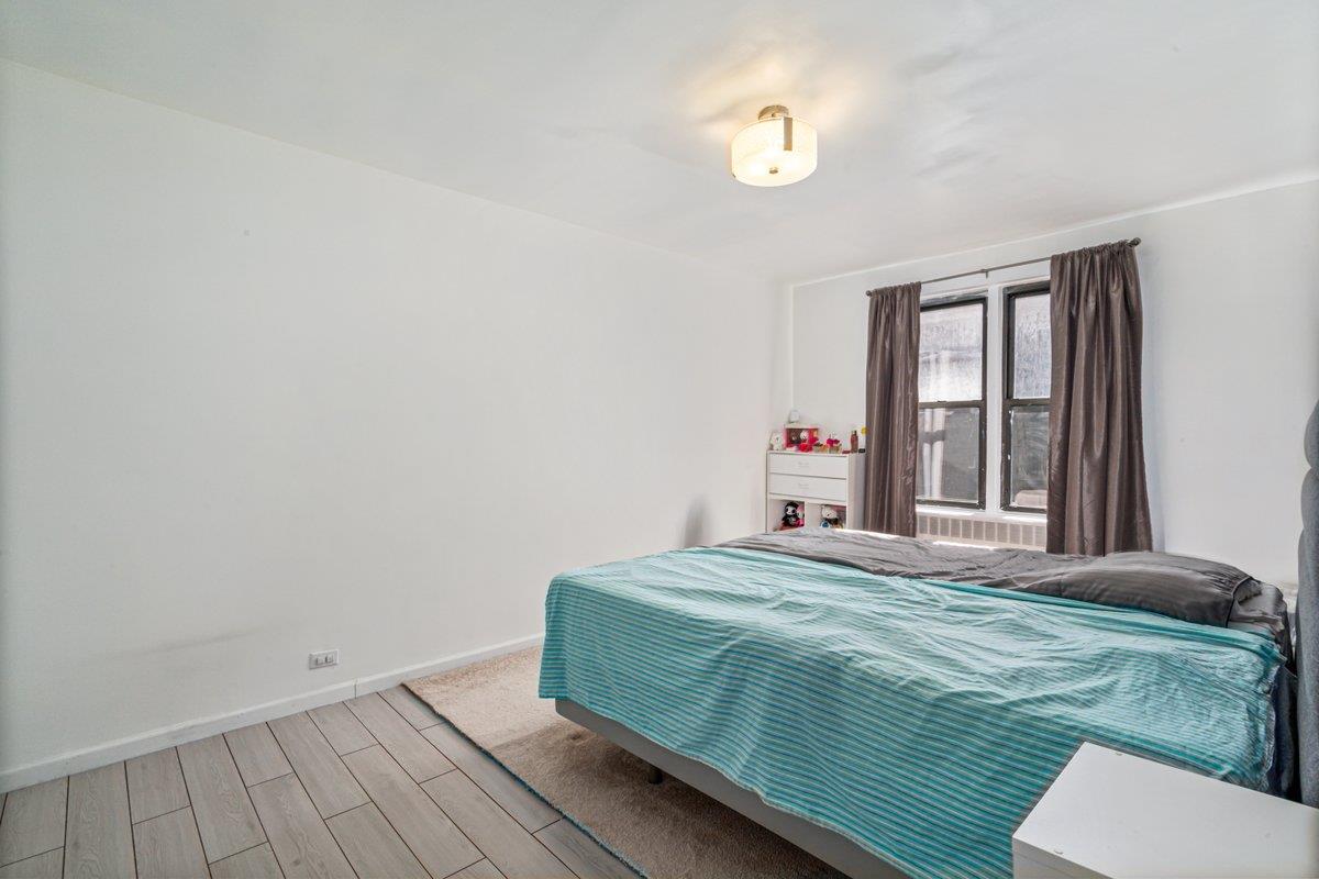 67-40 Yellowstone Boulevard # 3B, Forest Hills, NY 11375