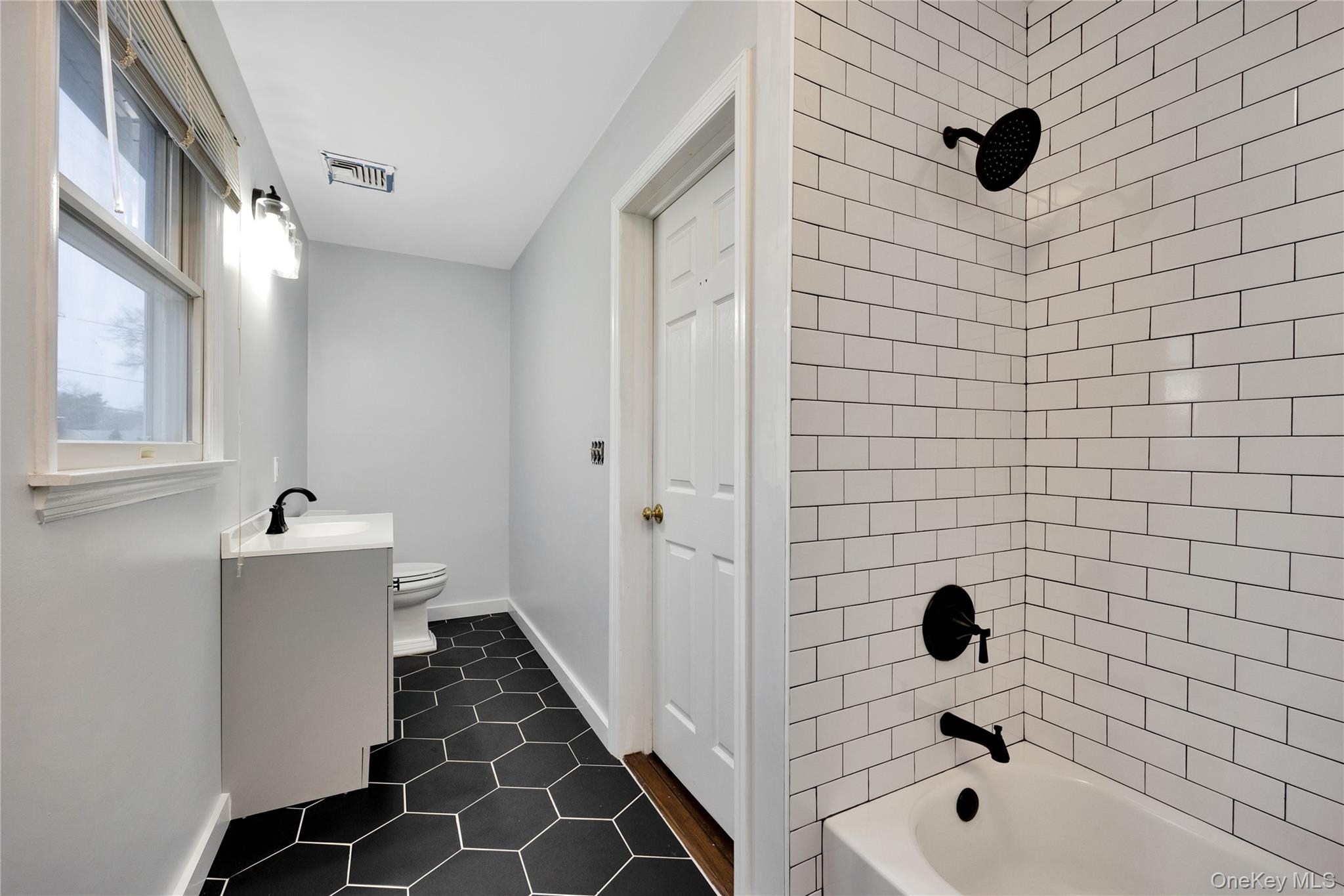 110 Saint Marks Lane, Islip, NY 11751