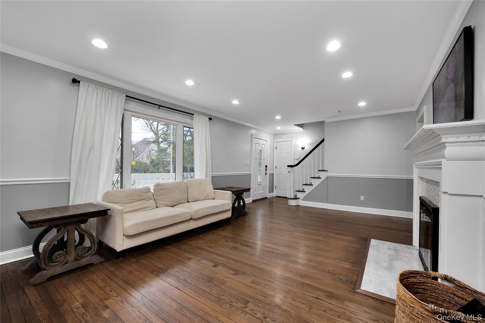 110 Saint Marks Lane, Islip, NY 11751