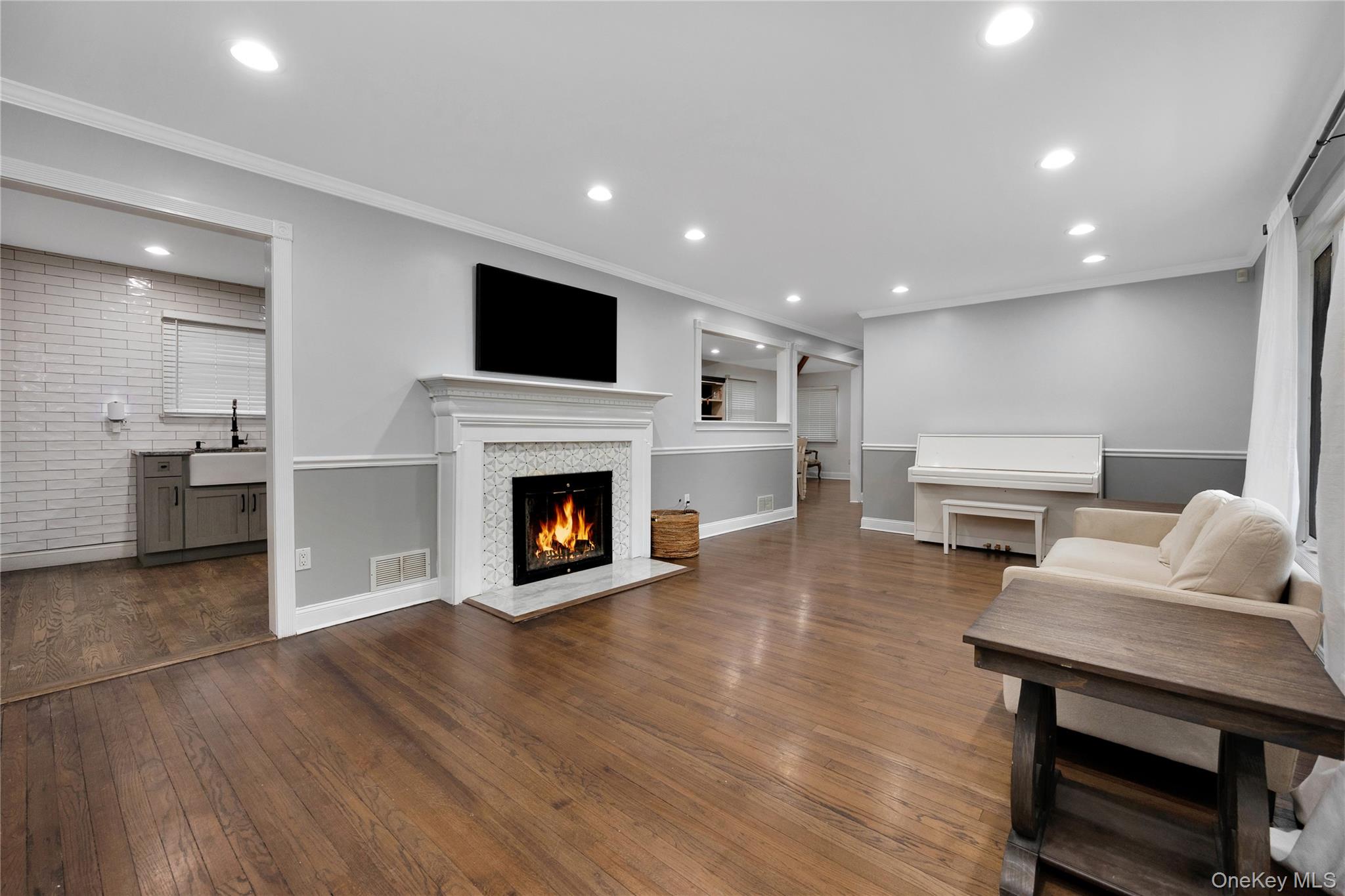 110 Saint Marks Lane, Islip, NY 11751