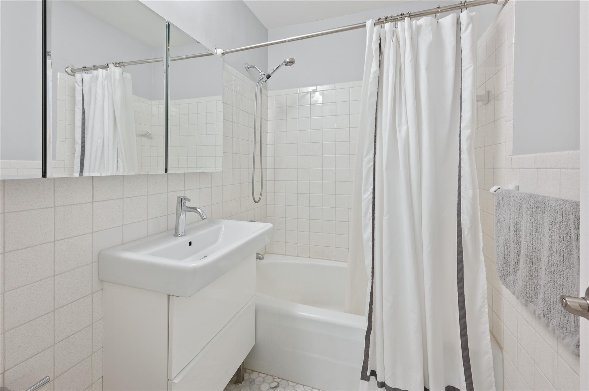 45 Overlook Terrace # 5A, New York (Manhattan), NY 10033