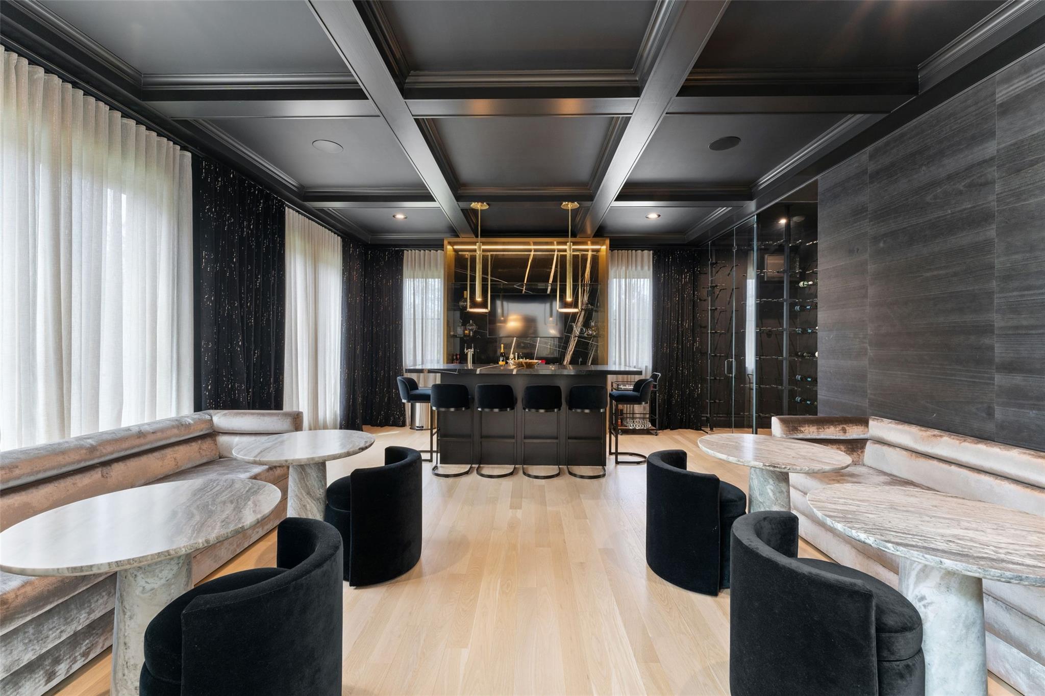 17 Oxford Road, Scarsdale, NY 10583