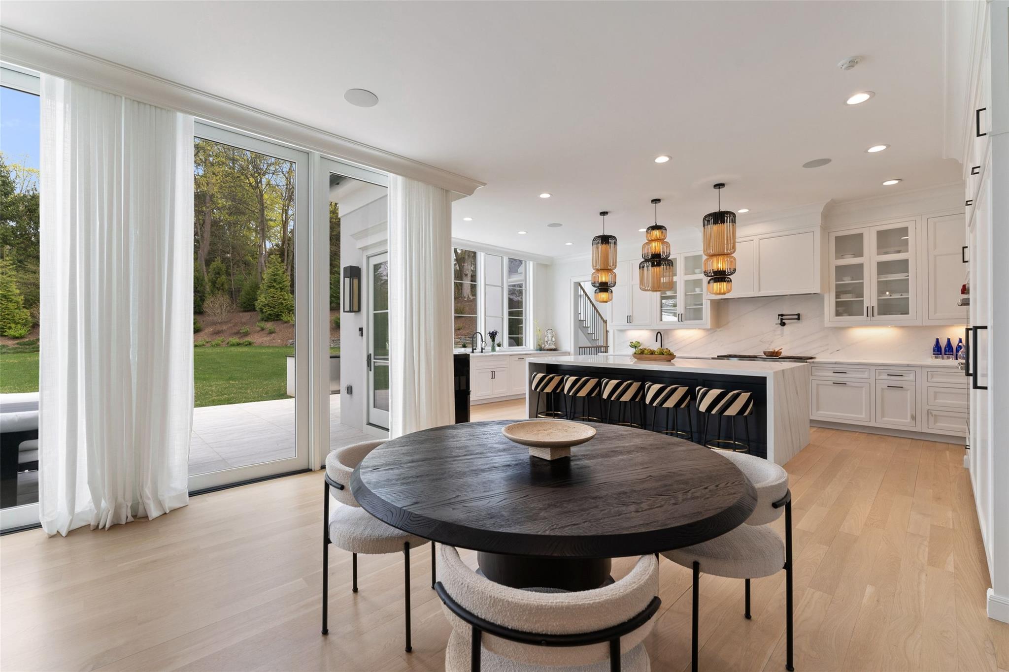 17 Oxford Road, Scarsdale, NY 10583