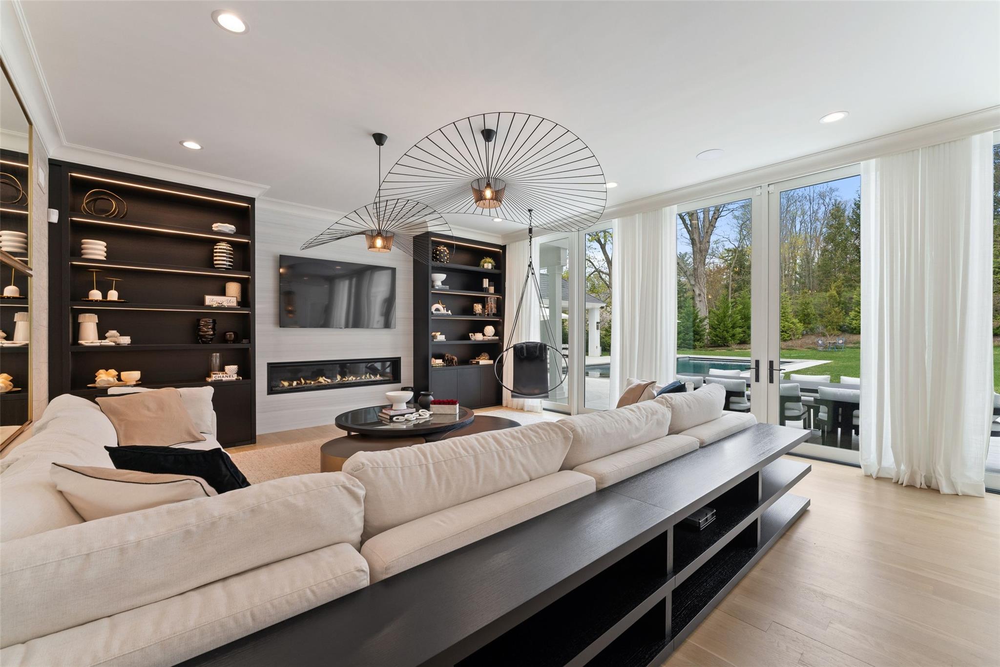 17 Oxford Road, Scarsdale, NY 10583