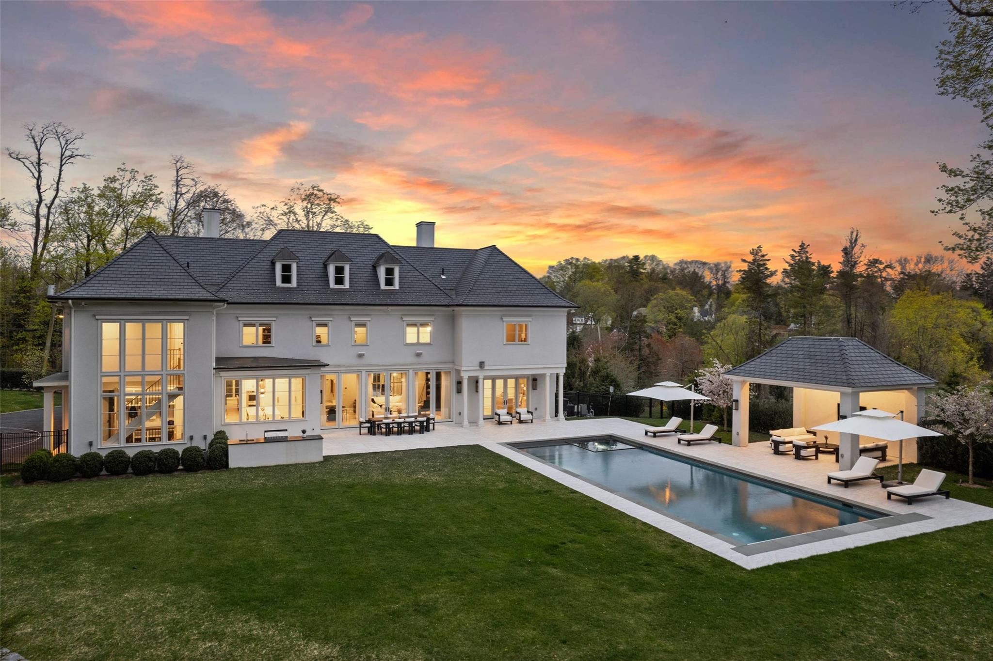 17 Oxford Road, Scarsdale, NY 10583