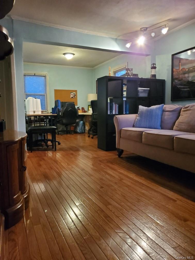 899 Cleveland Street, West Hempstead, NY 11552