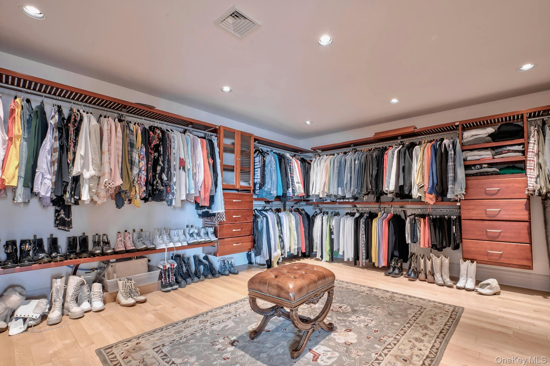 33 Beach Road, Northport, NY 11768