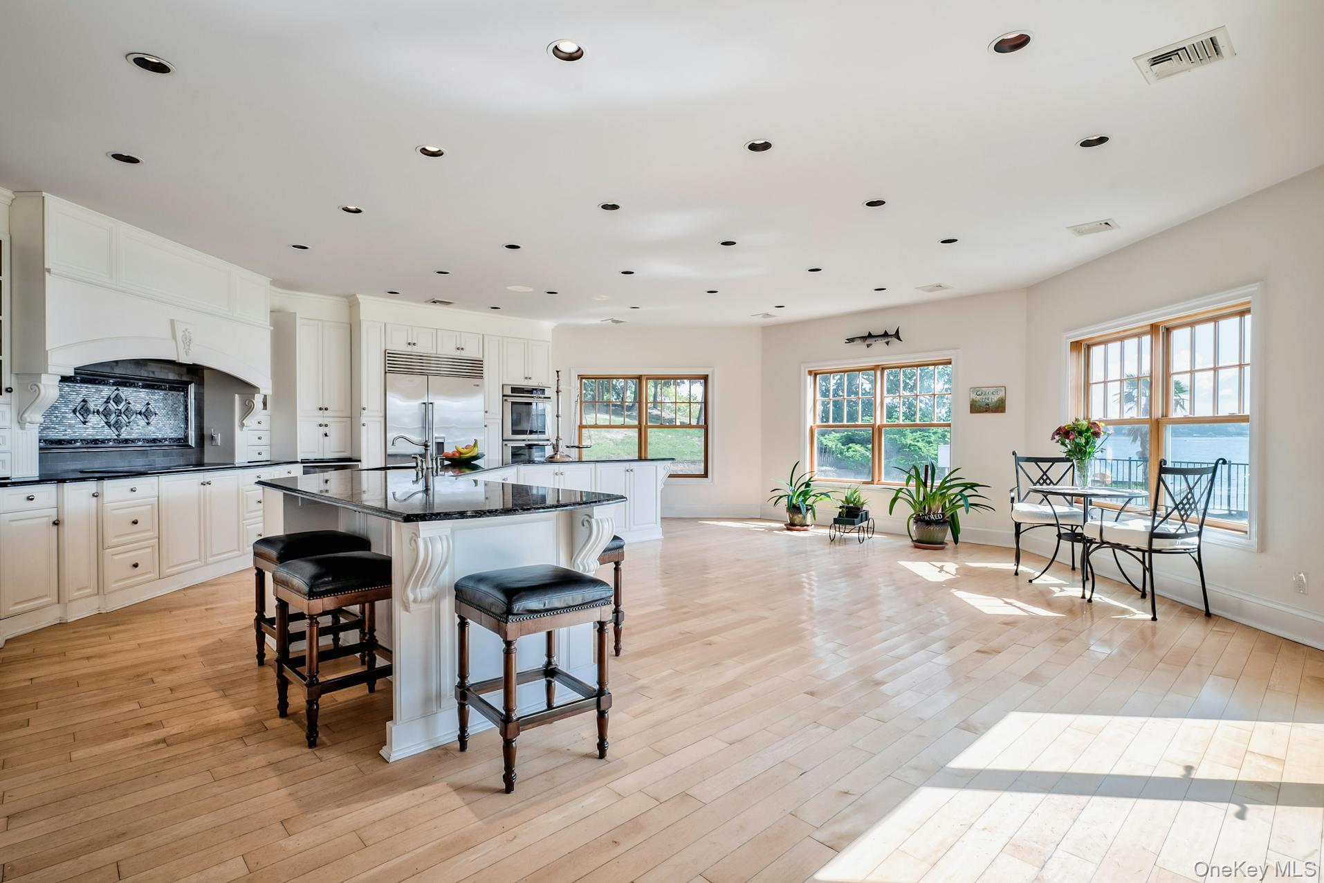 33 Beach Road, Northport, NY 11768