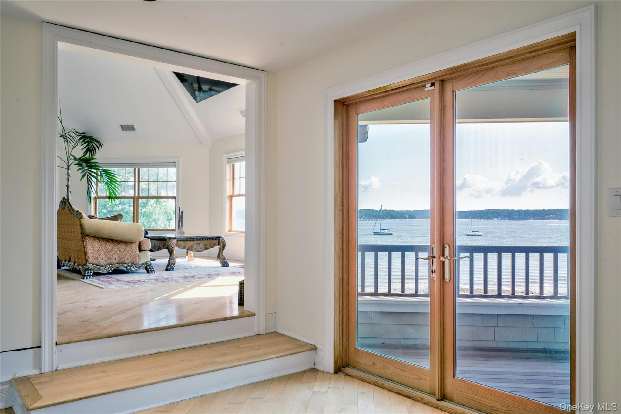 33 Beach Road, Northport, NY 11768