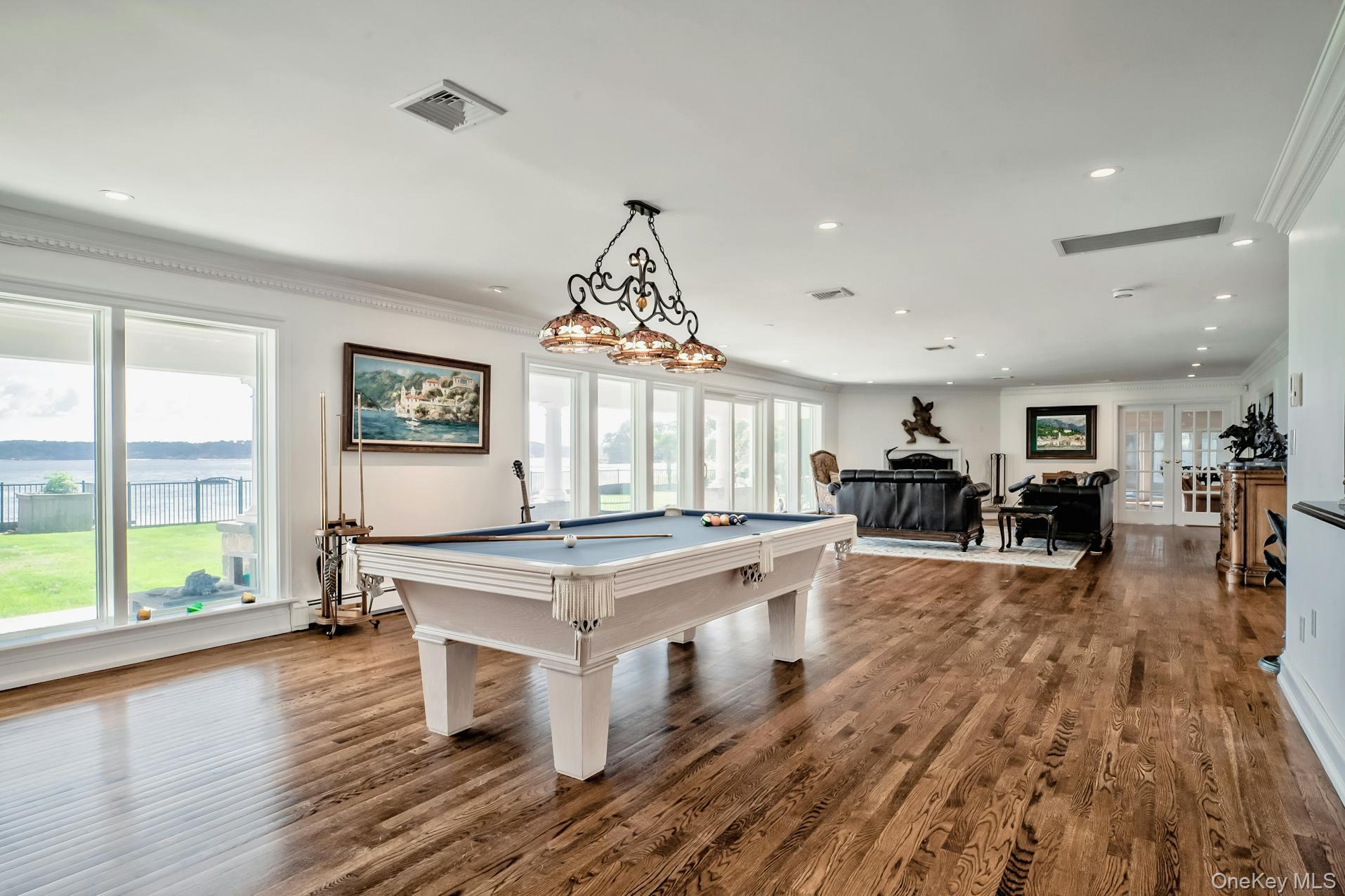 33 Beach Road, Northport, NY 11768