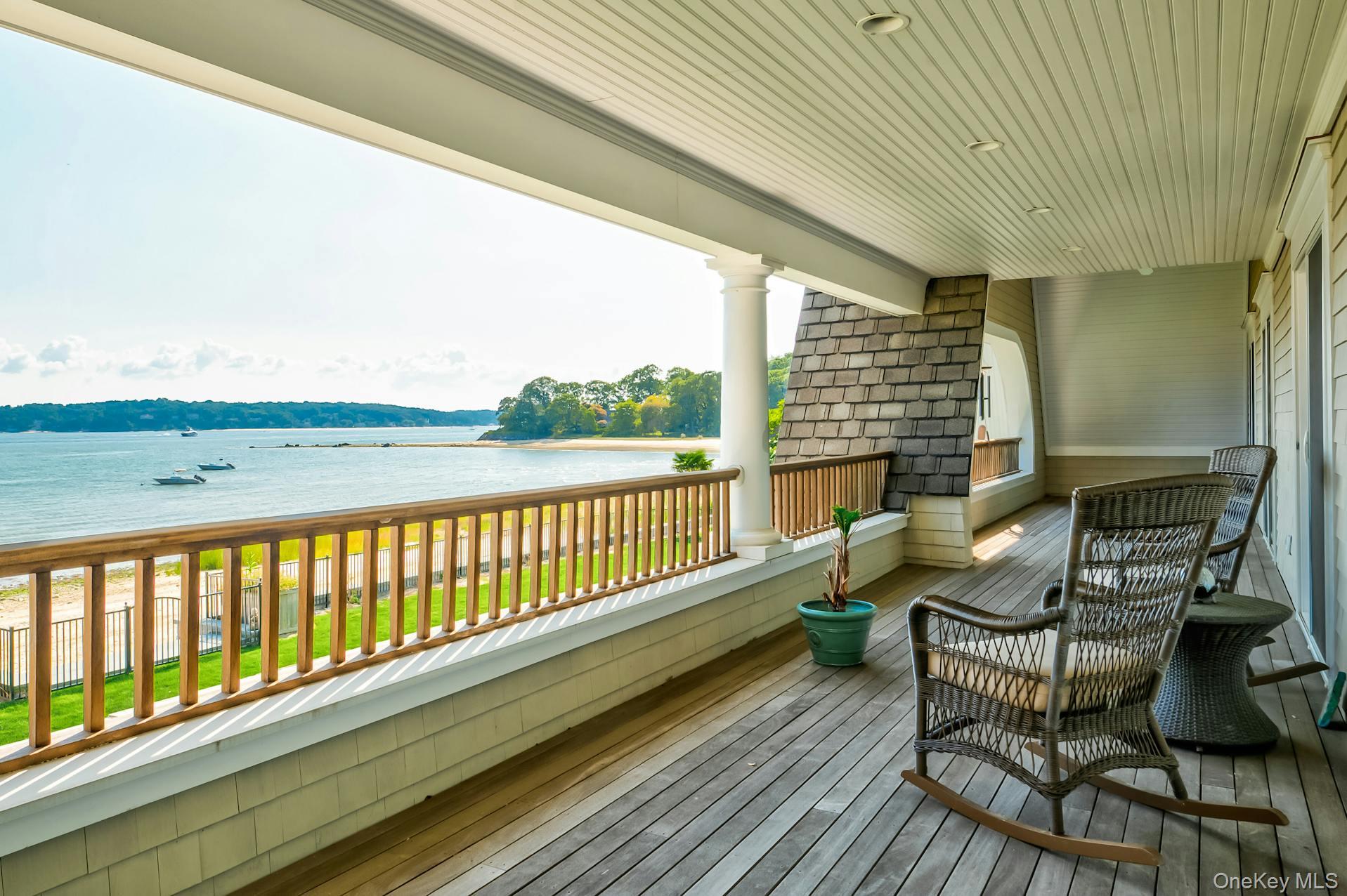 33 Beach Road, Northport, NY 11768