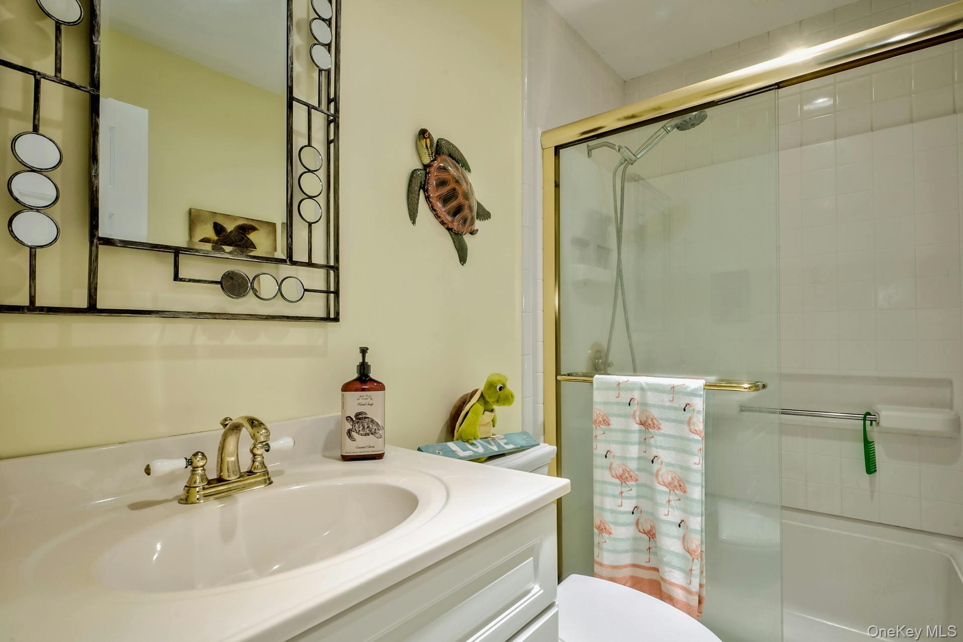 33 Beach Road, Northport, NY 11768