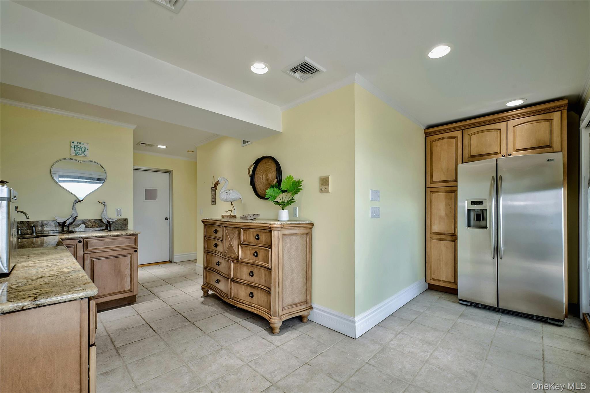 33 Beach Road, Northport, NY 11768