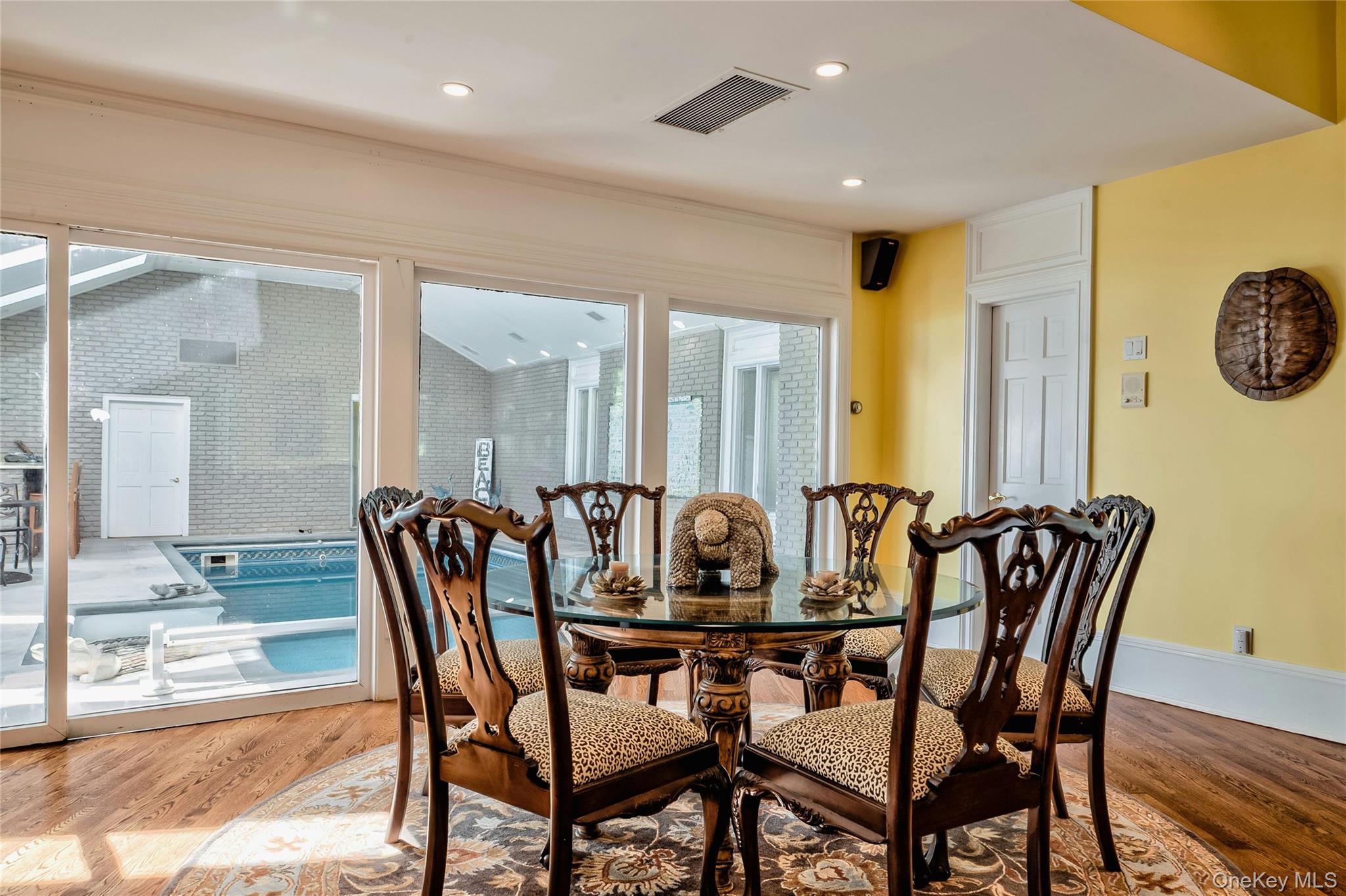 33 Beach Road, Northport, NY 11768