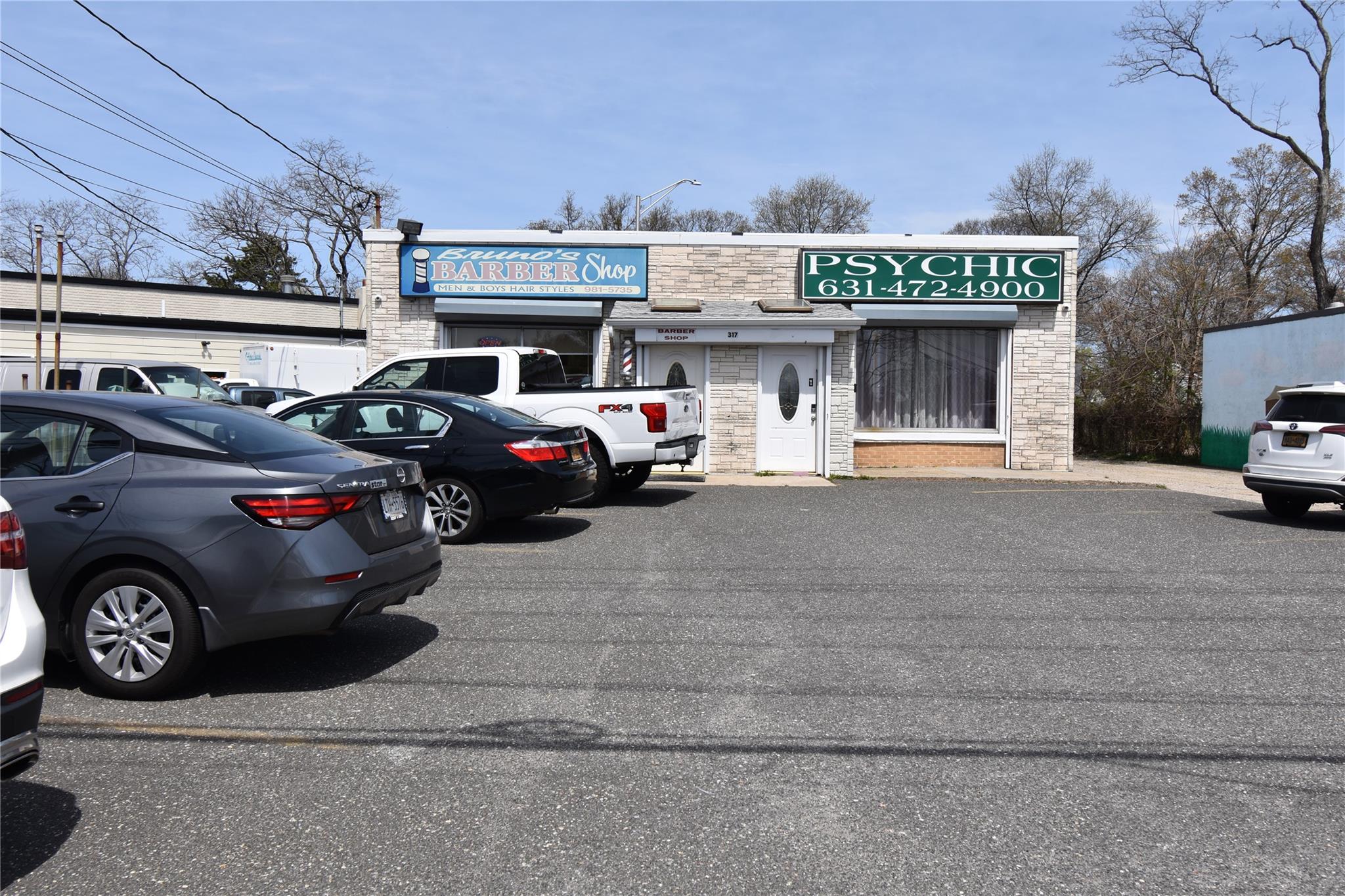 317 Union Avenue, Holbrook, NY 11741