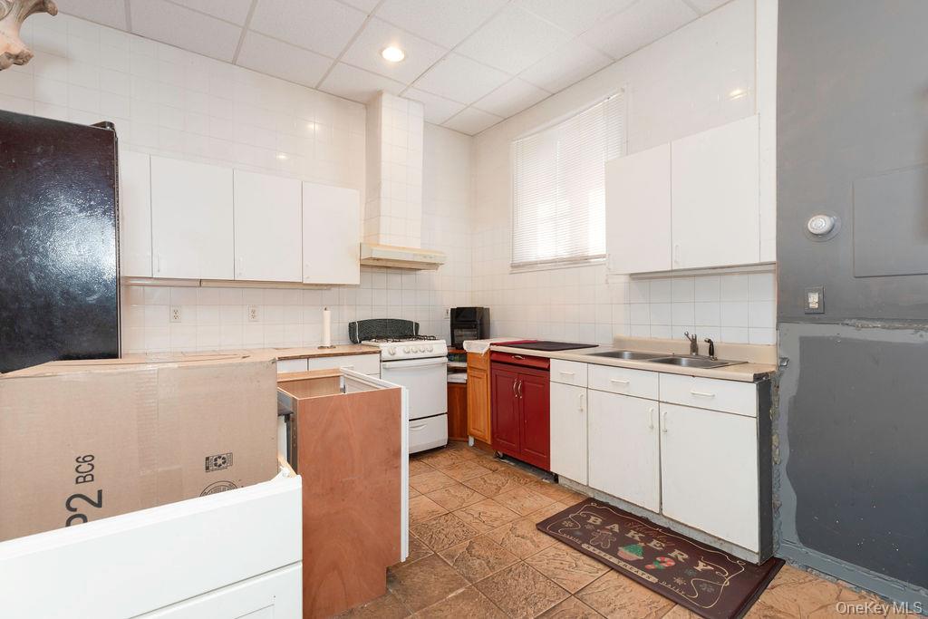 246 Weyman Avenue, New Rochelle, NY 10805