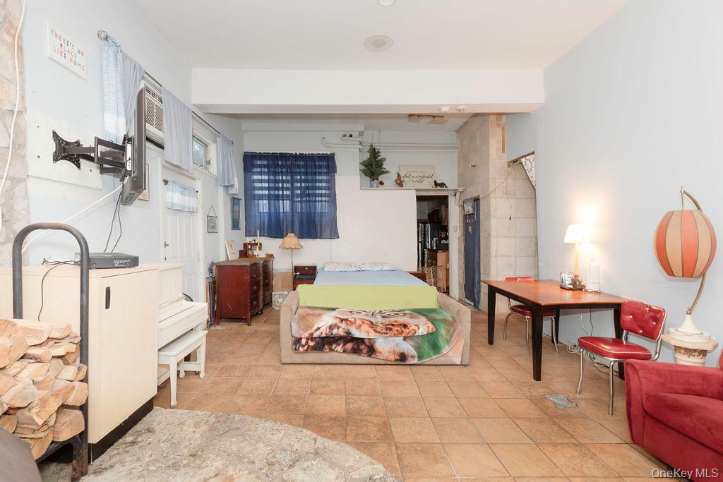 246 Weyman Avenue, New Rochelle, NY 10805