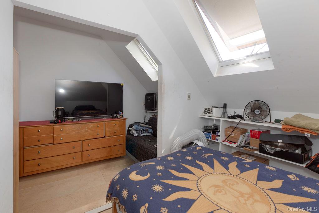 246 Weyman Avenue, New Rochelle, NY 10805