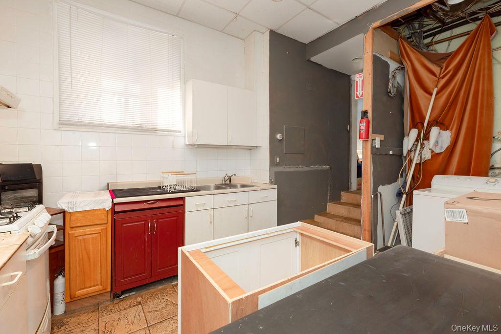 246 Weyman Avenue, New Rochelle, NY 10805