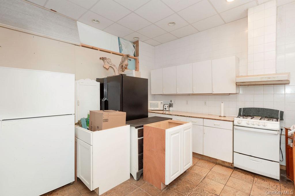 246 Weyman Avenue, New Rochelle, NY 10805