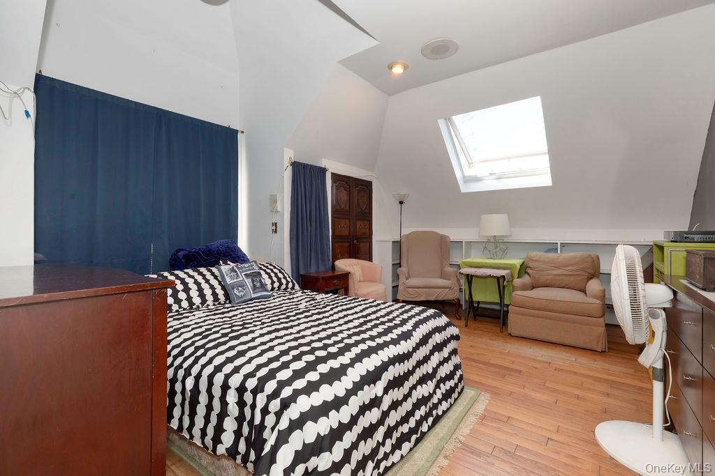 246 Weyman Avenue, New Rochelle, NY 10805