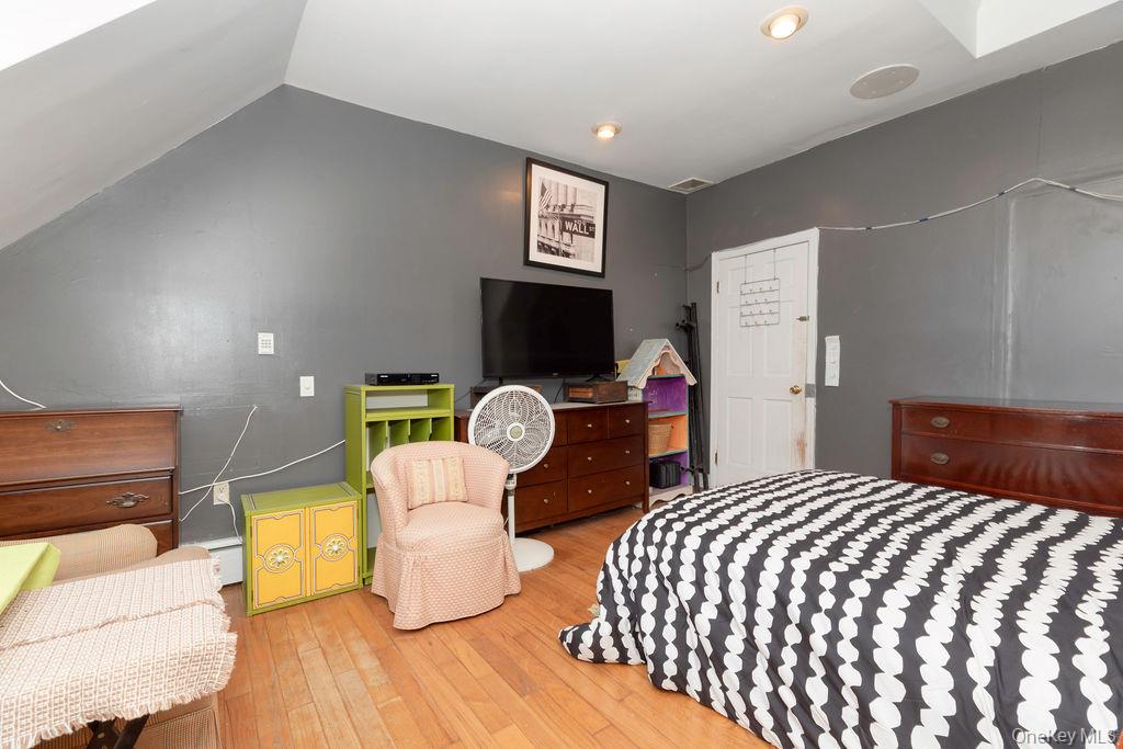 246 Weyman Avenue, New Rochelle, NY 10805