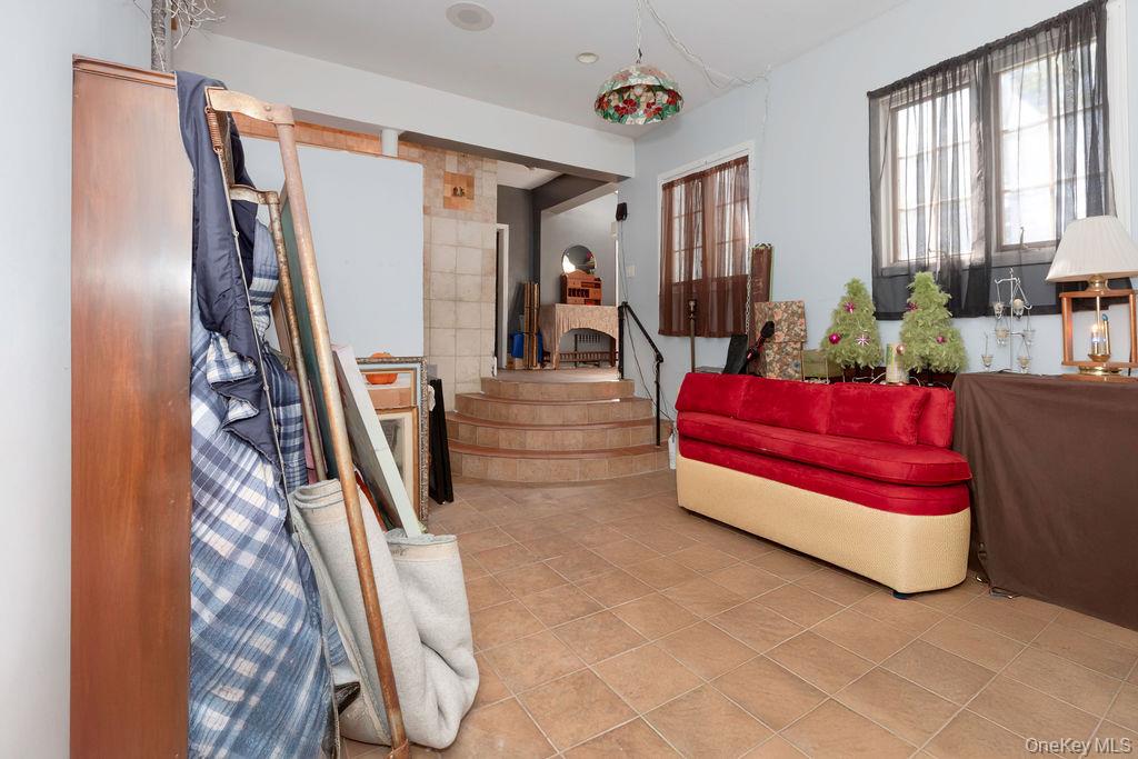 246 Weyman Avenue, New Rochelle, NY 10805