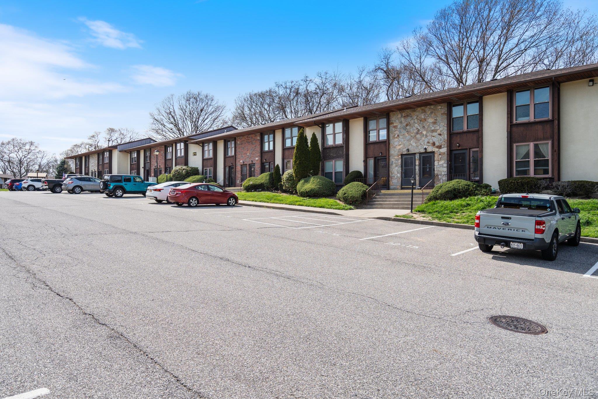 10 Sycamore Court # 10, Selden, NY 11784