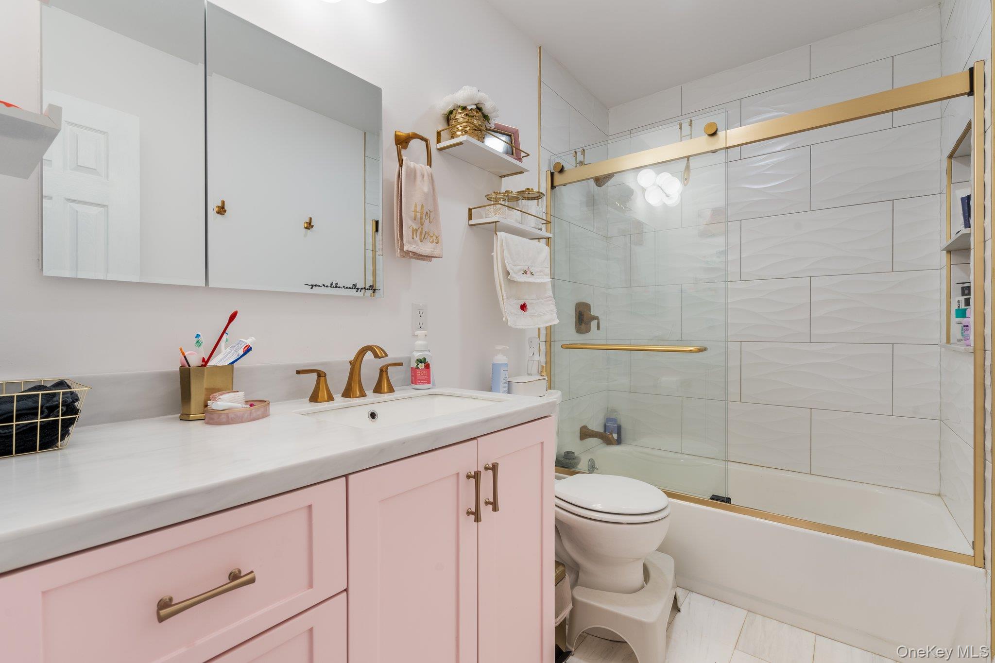 10 Sycamore Court # 10, Selden, NY 11784