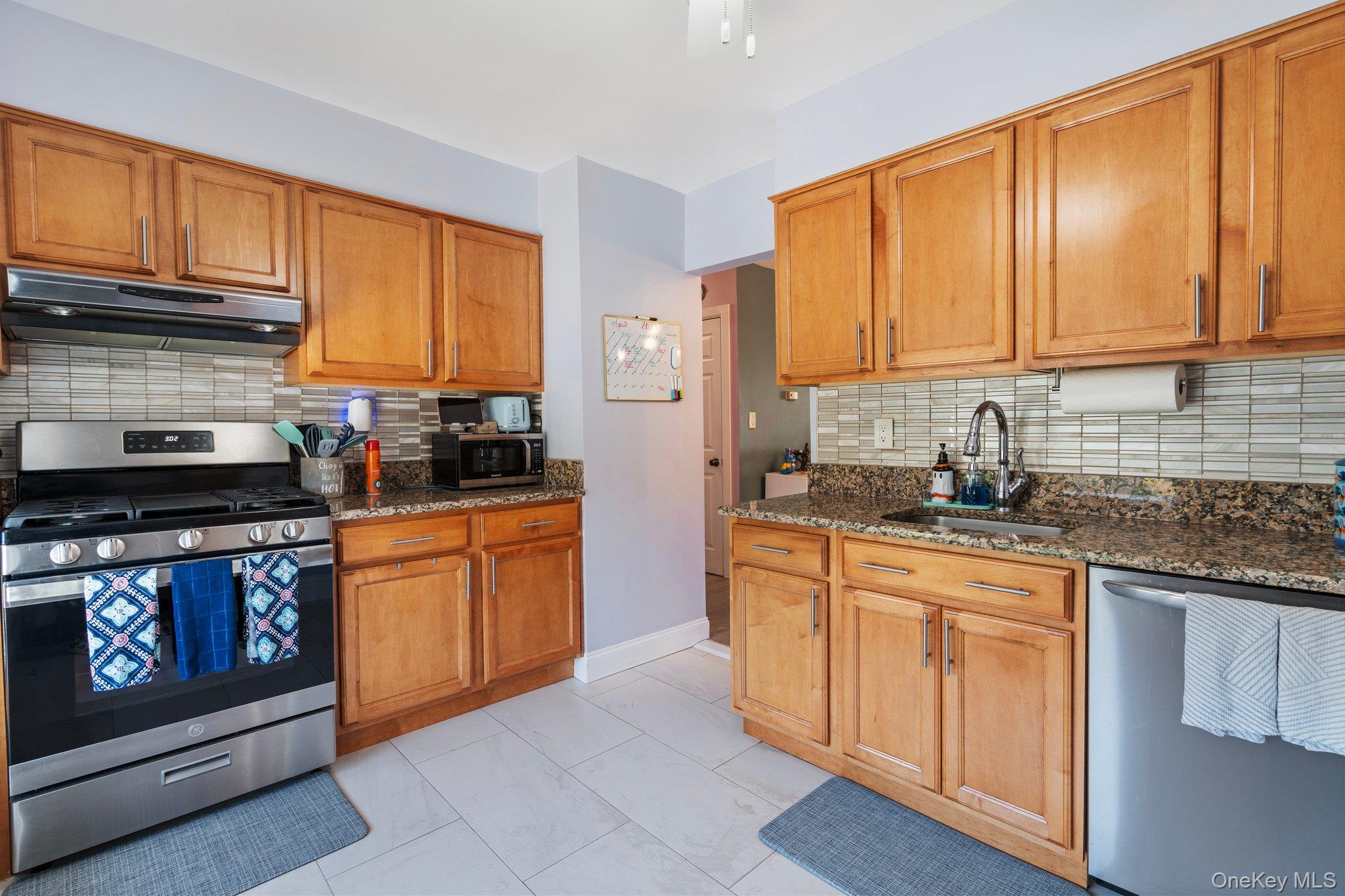 10 Sycamore Court # 10, Selden, NY 11784