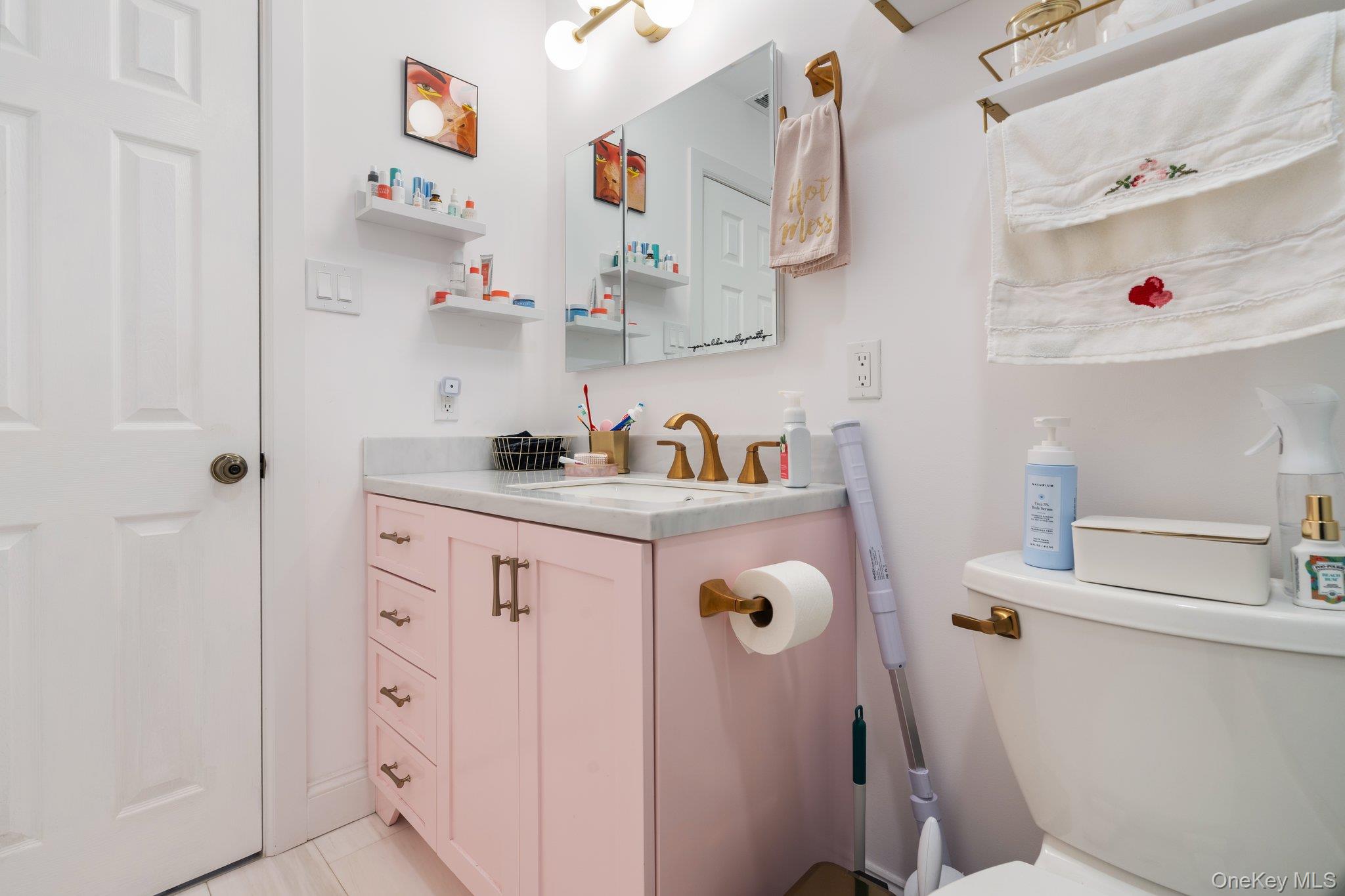 10 Sycamore Court # 10, Selden, NY 11784