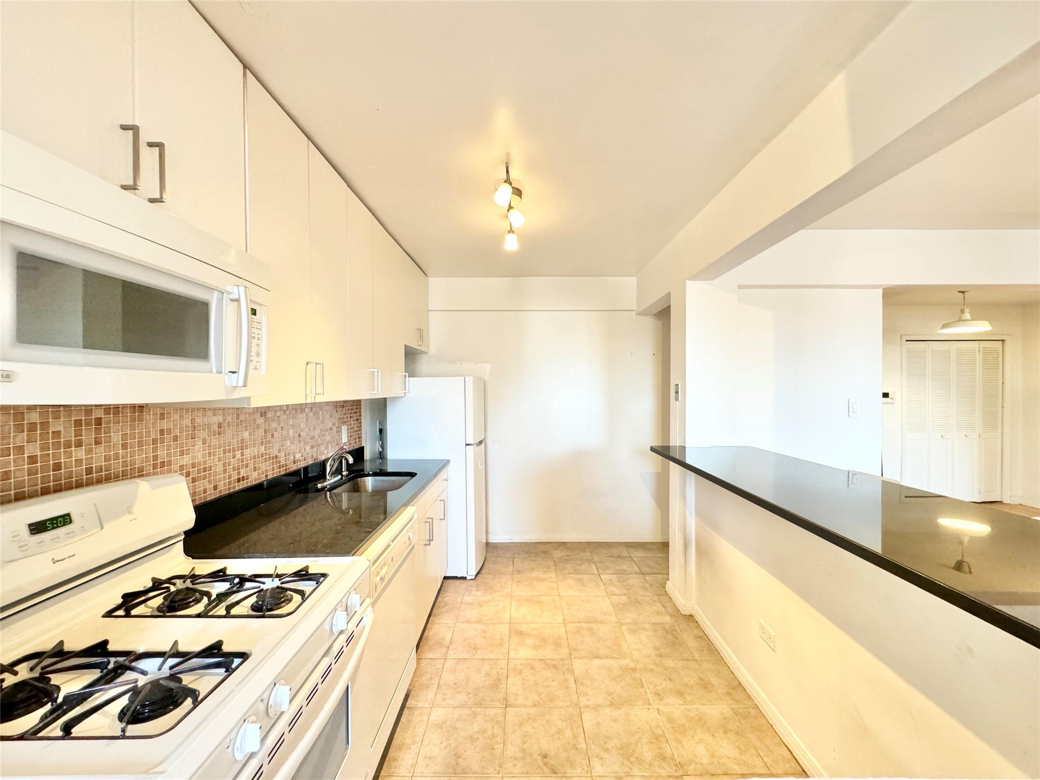 83-37 Saint James Avenue # 5L, Elmhurst, NY 11373