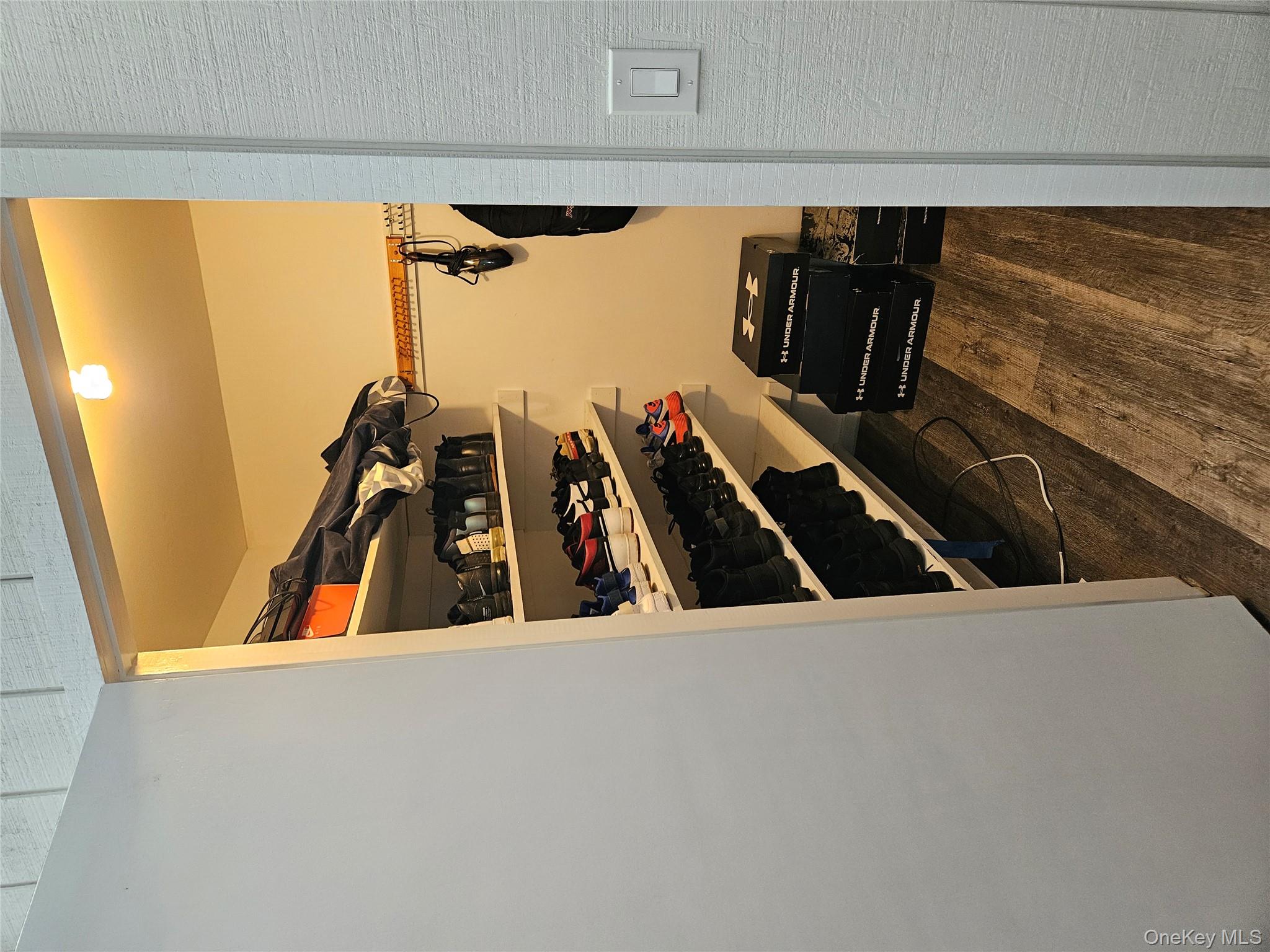 40 Floradan Road, Putnam Valley, NY 10579