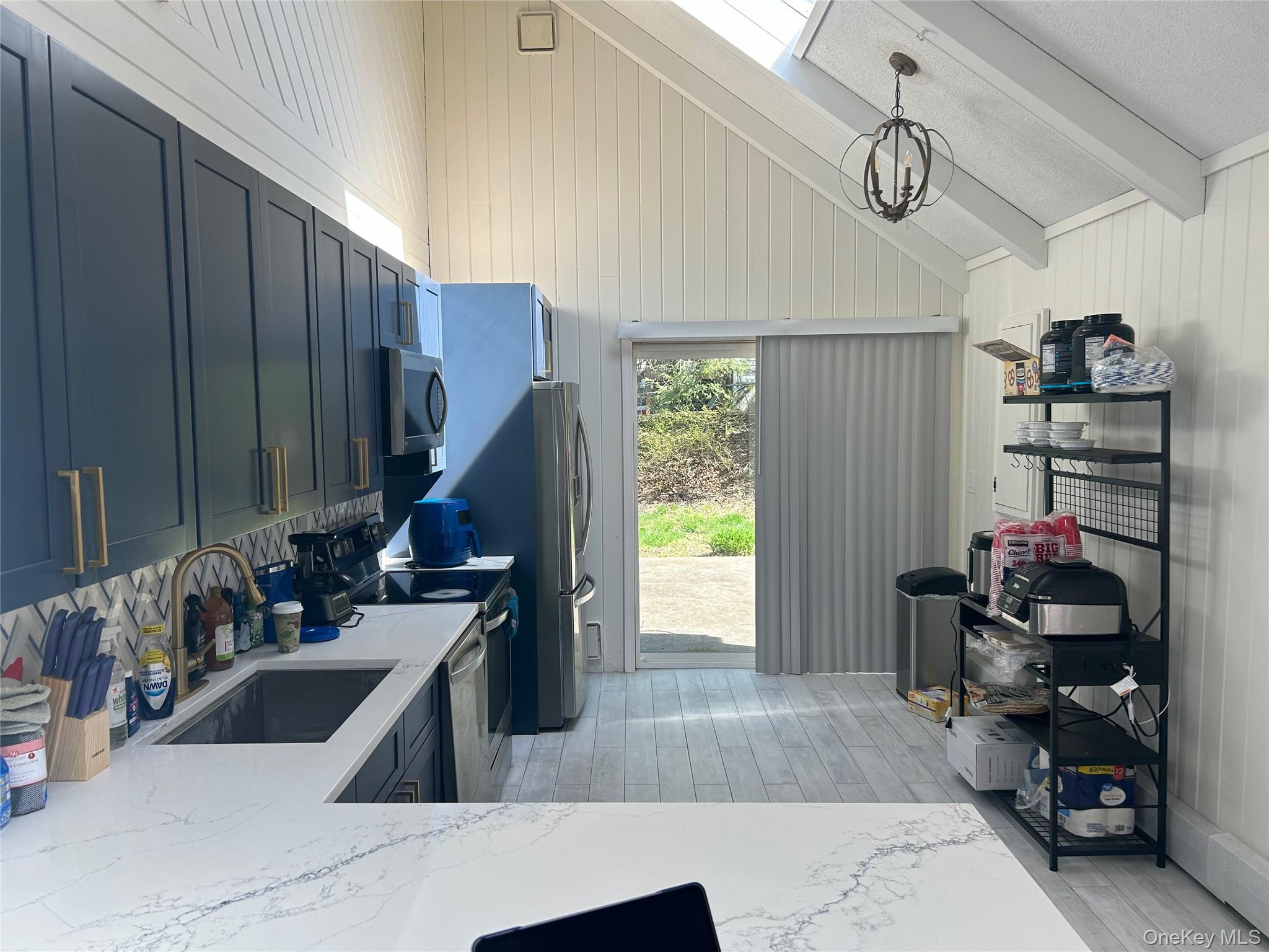 40 Floradan Road, Putnam Valley, NY 10579