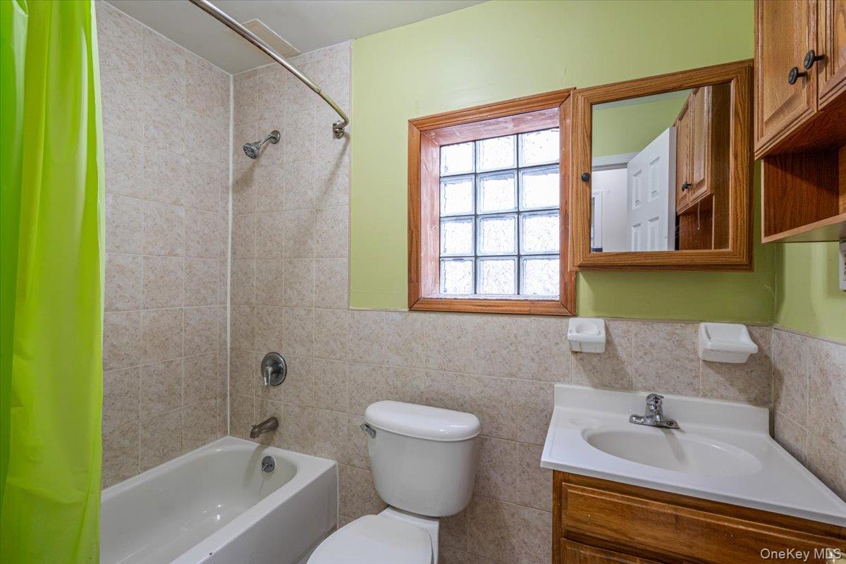 414 Franklin Avenue, Brooklyn, NY 11238