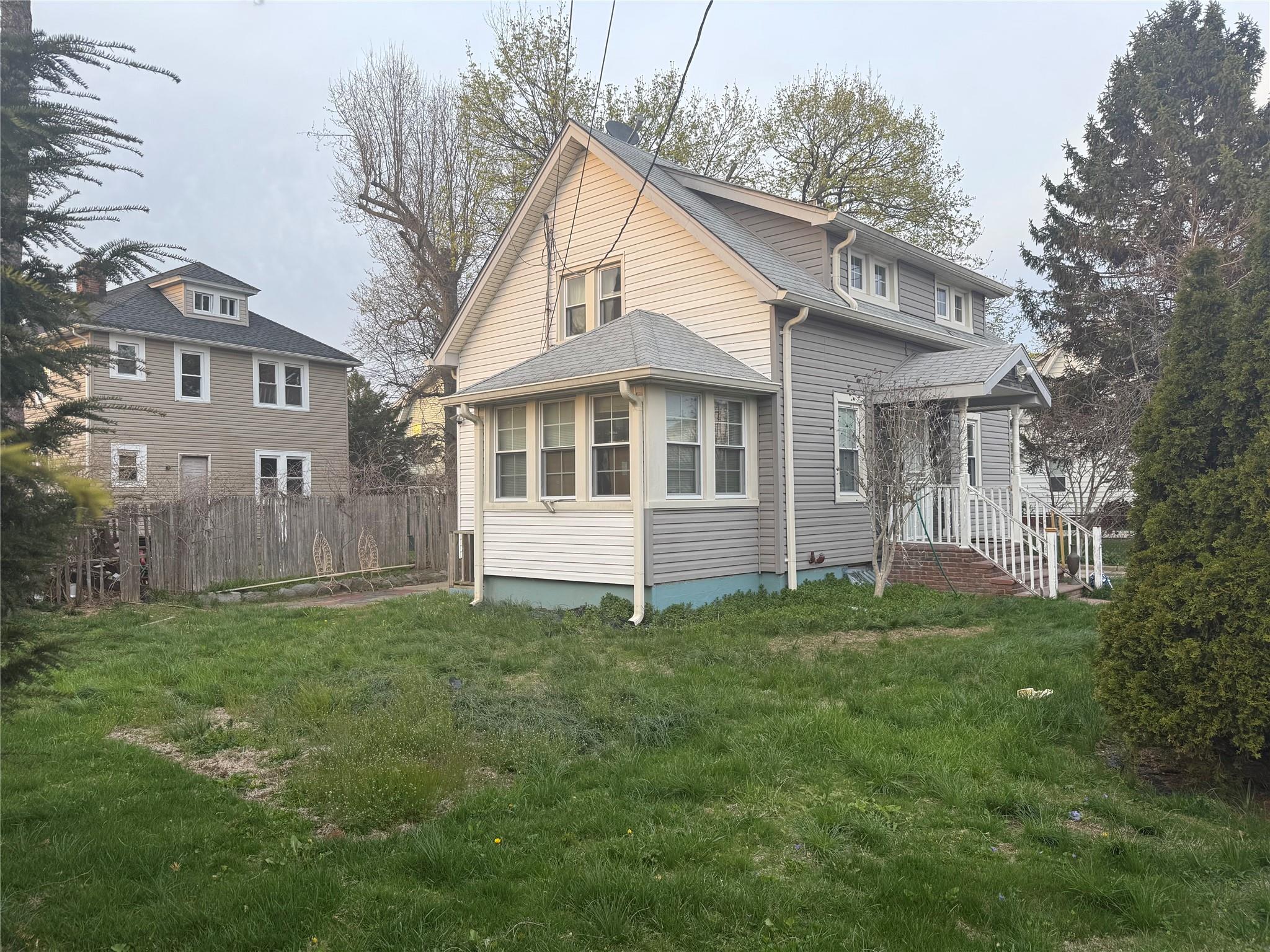 15 Elizabeth Avenue, Hempstead, NY 11550