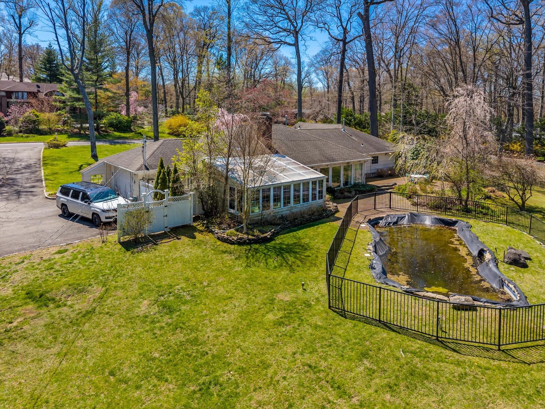 31 Cow Lane, Great Neck, NY 11024