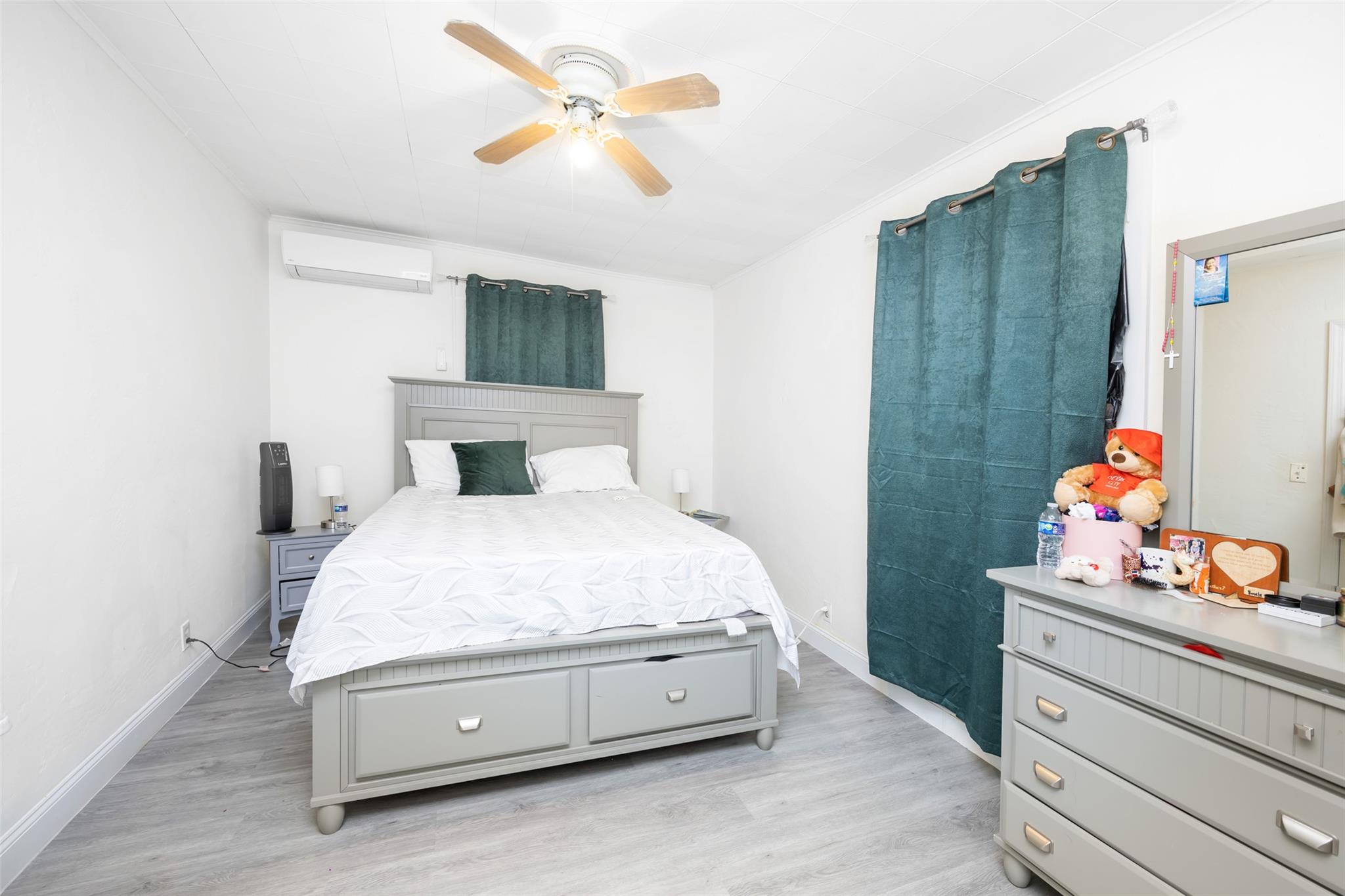 154-39 64 Avenue, Flushing, NY 11367