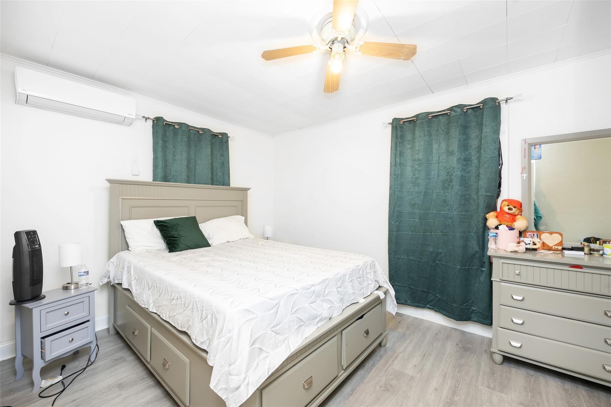 154-39 64 Avenue, Flushing, NY 11367