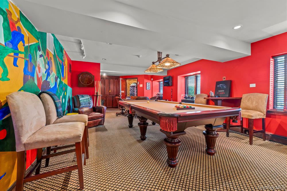 16 High Point Lane, Scarsdale, NY 10583