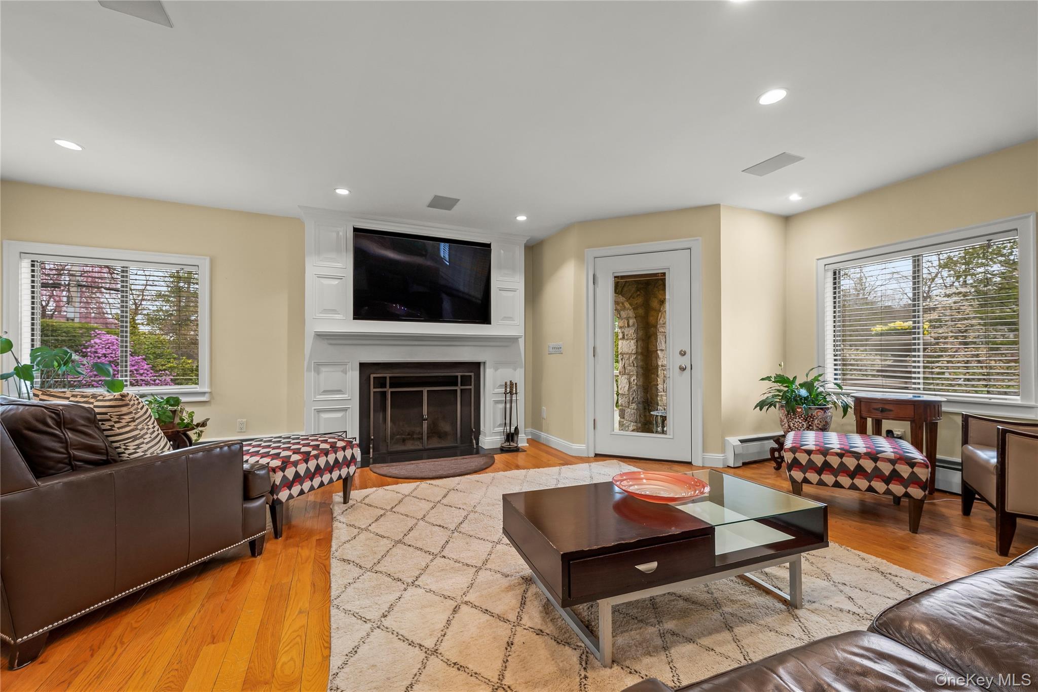 16 High Point Lane, Scarsdale, NY 10583