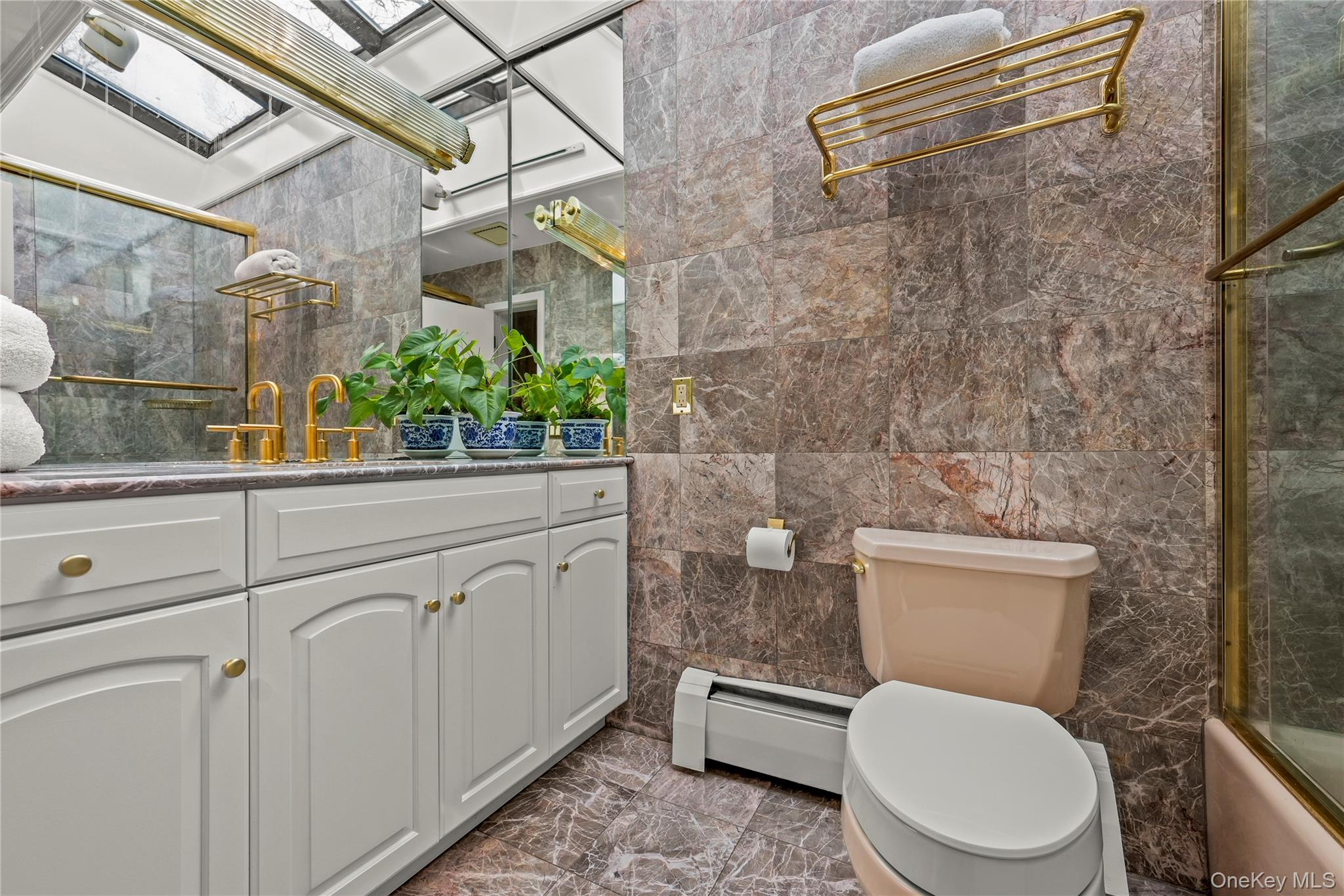 16 High Point Lane, Scarsdale, NY 10583