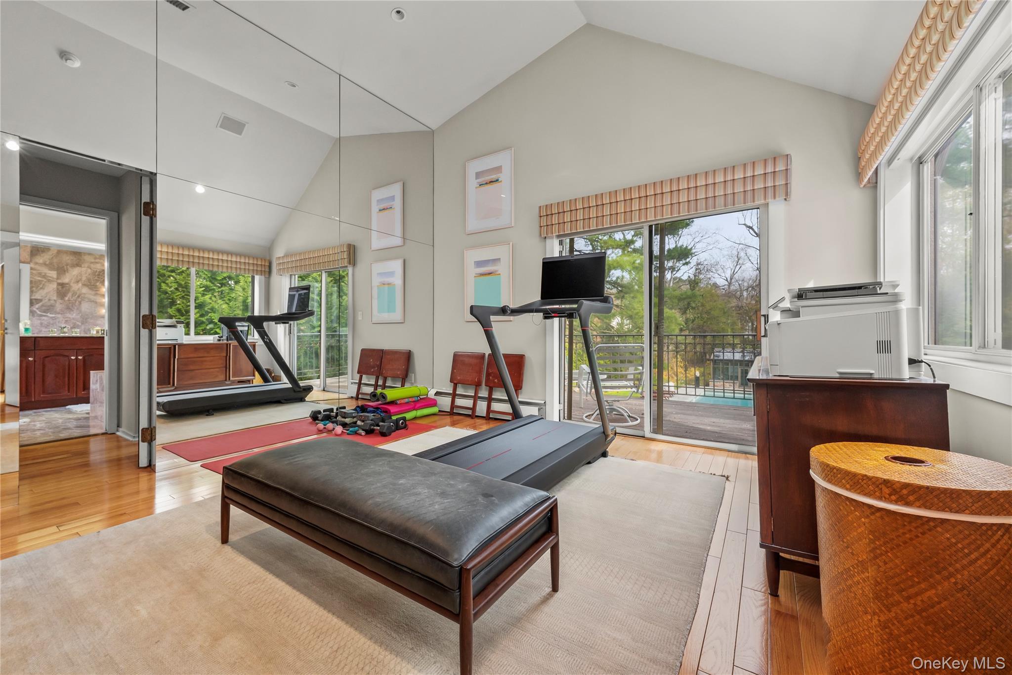 16 High Point Lane, Scarsdale, NY 10583