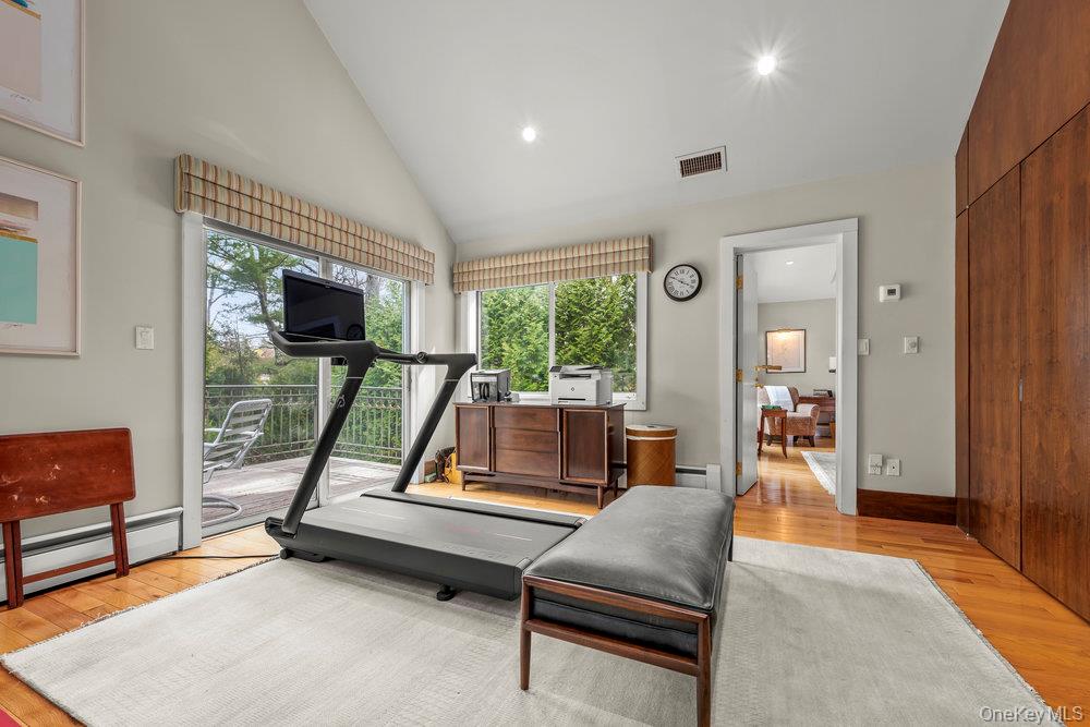 16 High Point Lane, Scarsdale, NY 10583