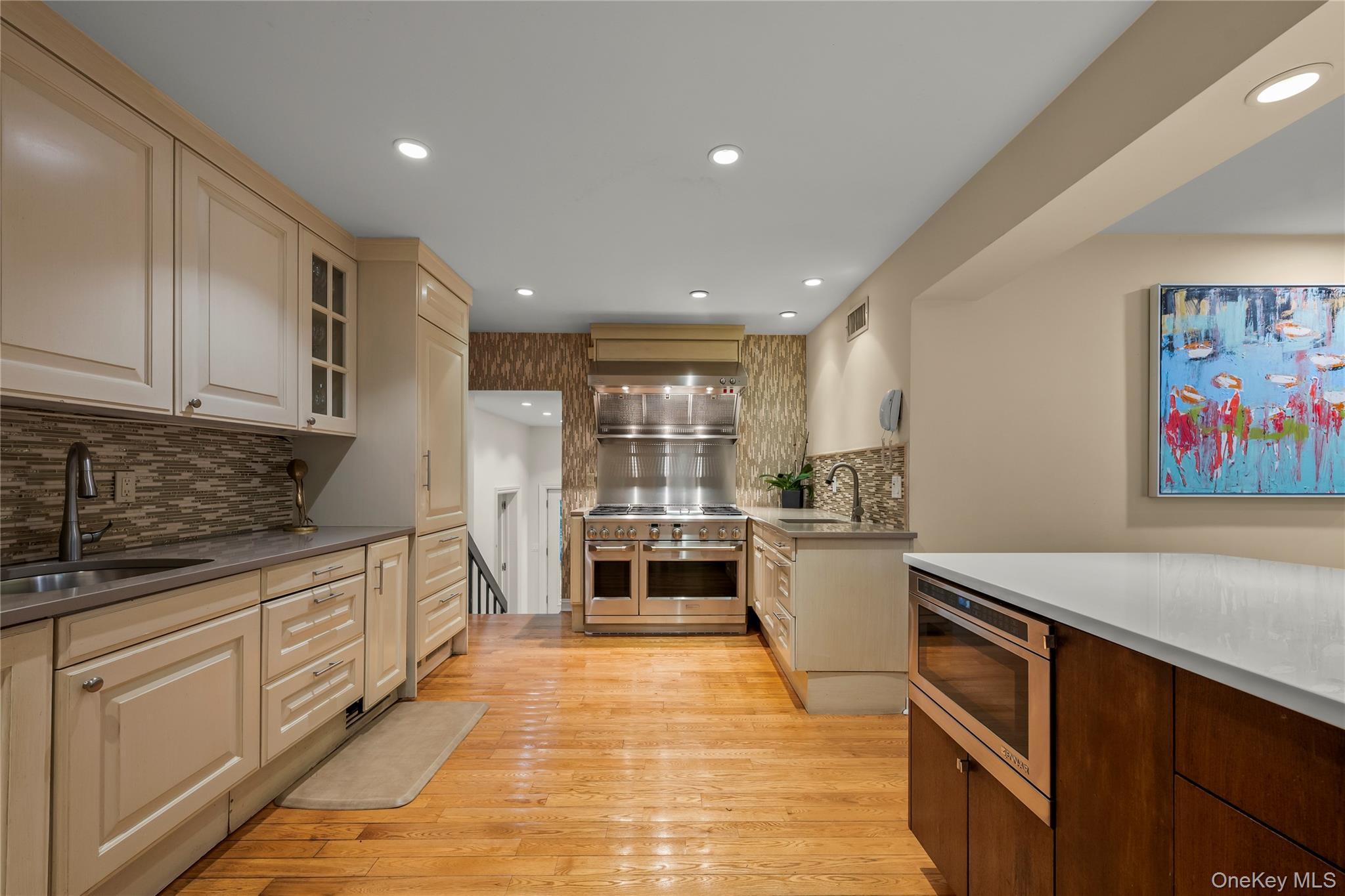 16 High Point Lane, Scarsdale, NY 10583