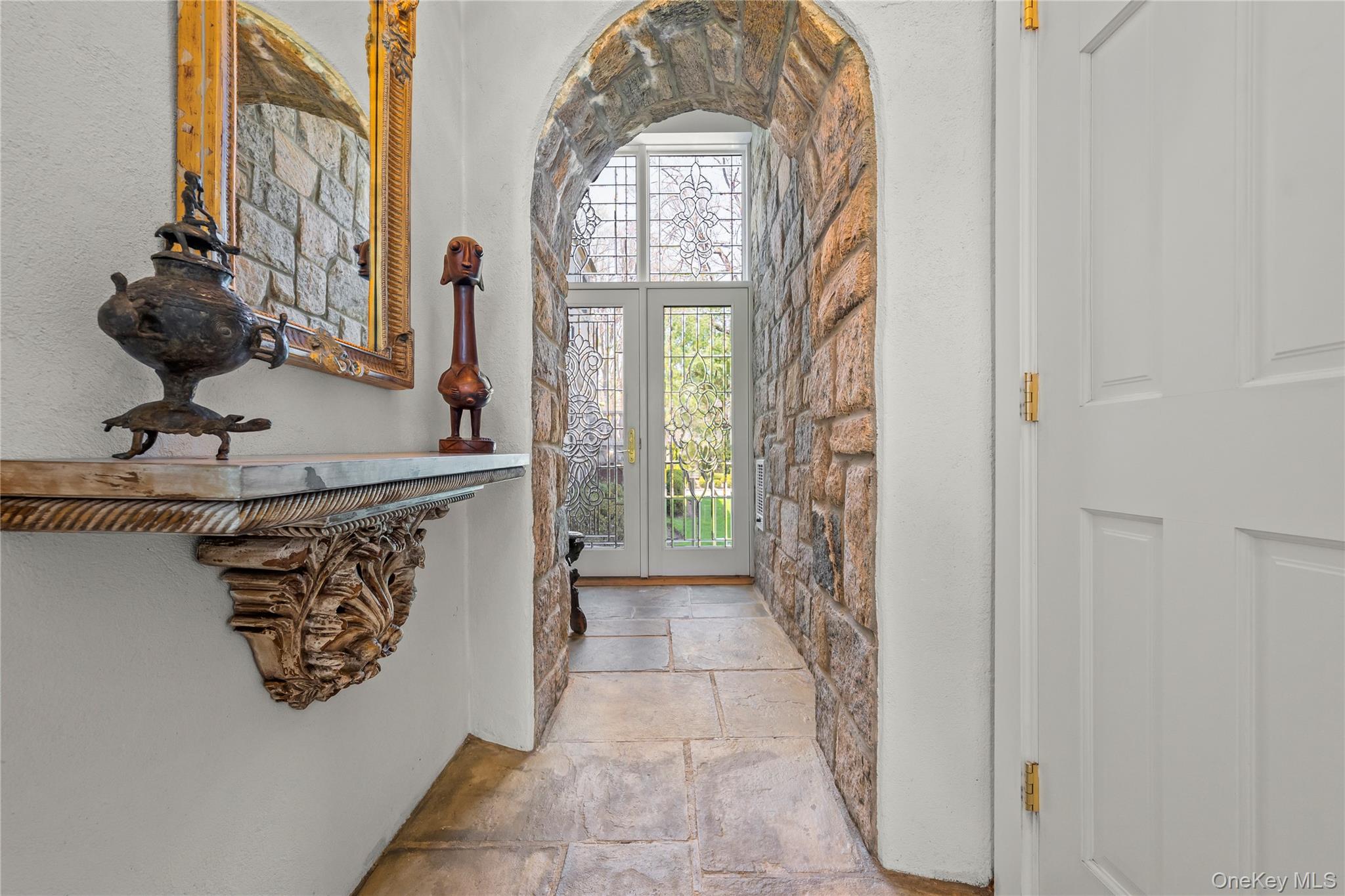 16 High Point Lane, Scarsdale, NY 10583